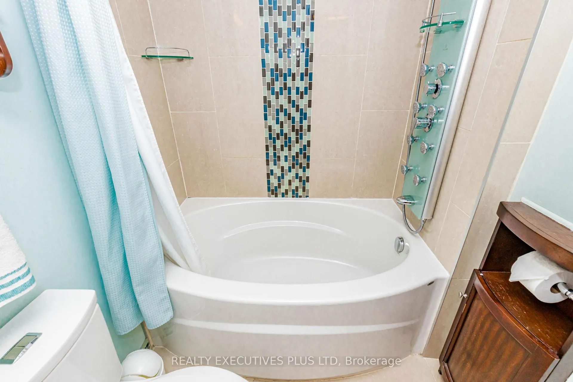 Photo 43 of 12 Maidstone Crescent, Brampton, Central Park — HOMEH