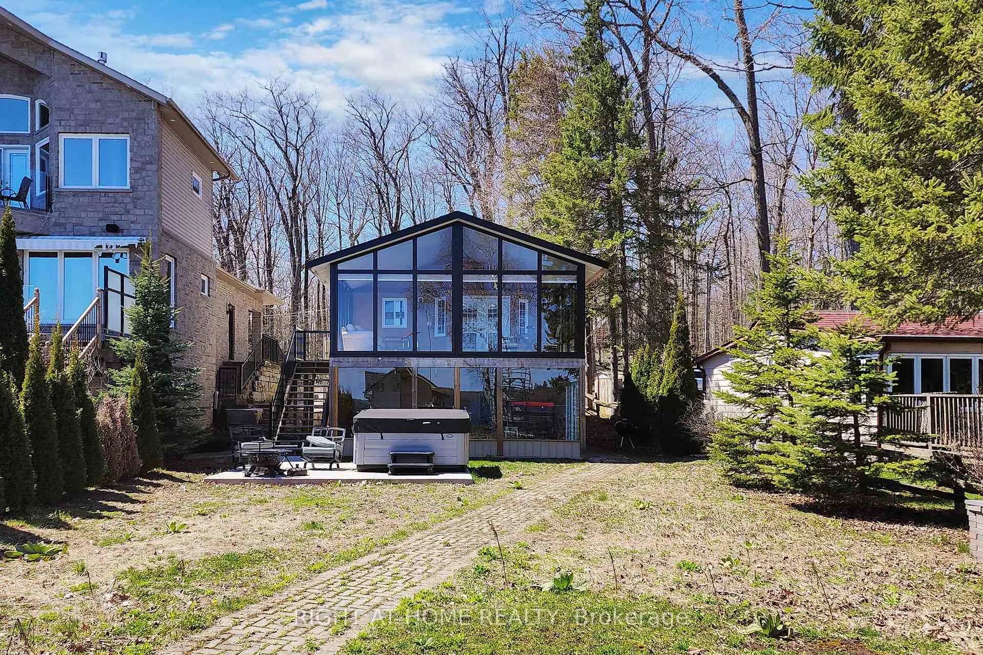 Photo 6 of 36 Hills Road, Kawartha Lakes, Bobcaygeon — HOMEH