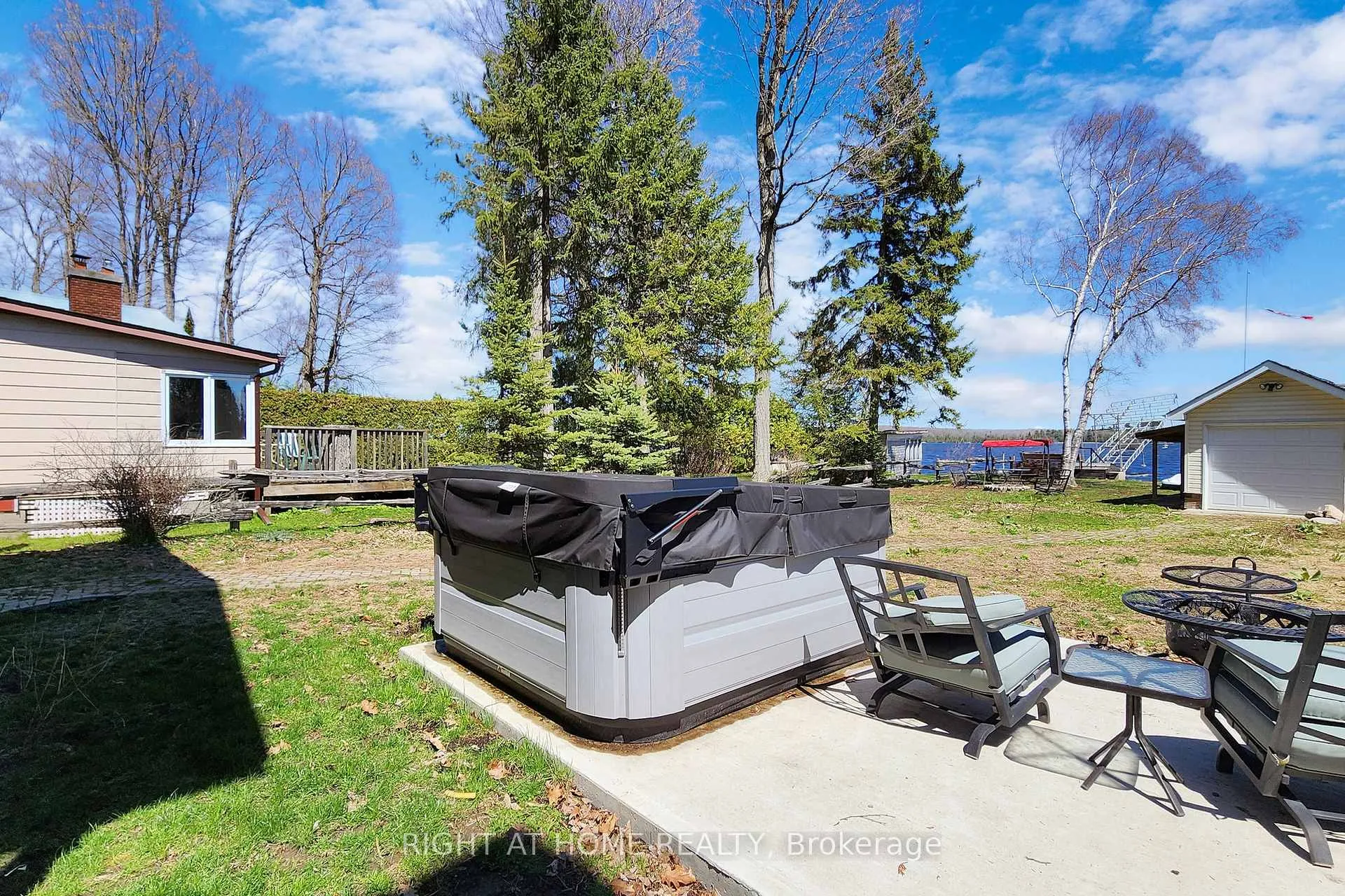 Photo 12 of 36 Hills Road, Kawartha Lakes, Bobcaygeon — HOMEH