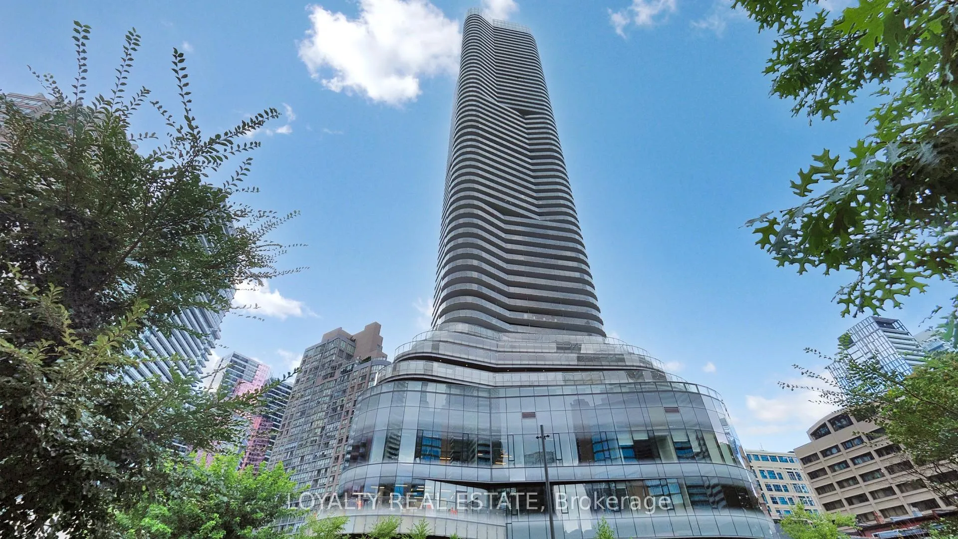 Front of Unit 4707, 11 Wellesley Street W
