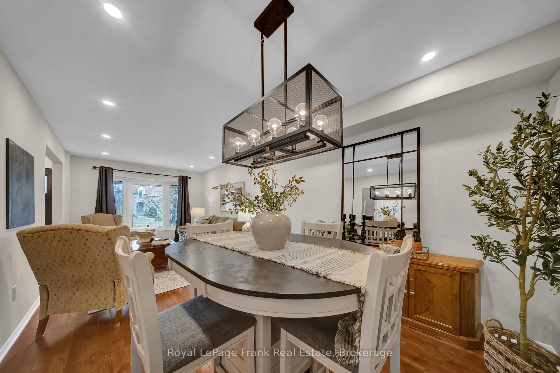 Photo 5 of 76 Cornwall Drive, Ajax, Central — HOMEH