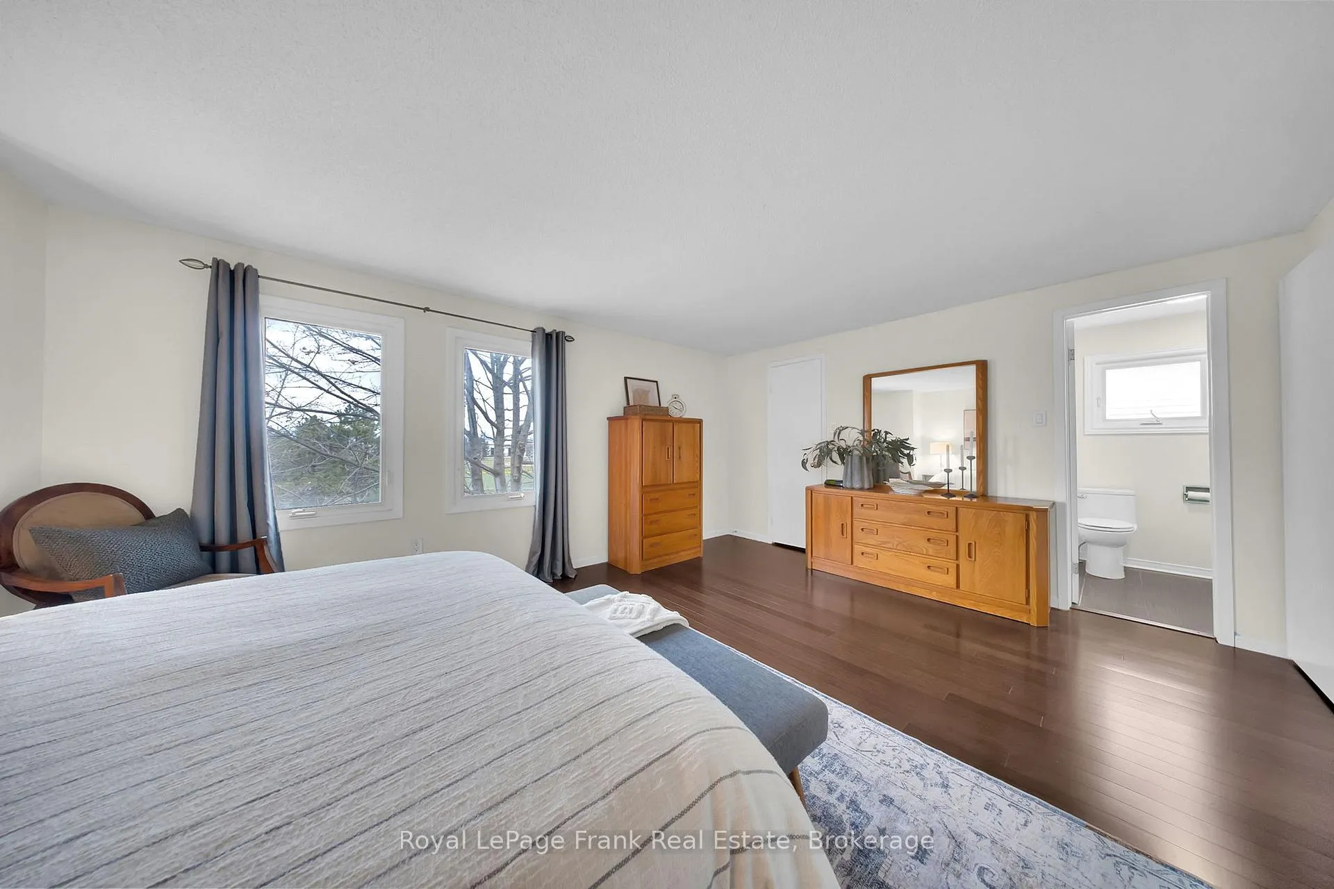 Photo 12 of 76 Cornwall Drive, Ajax, Central — HOMEH