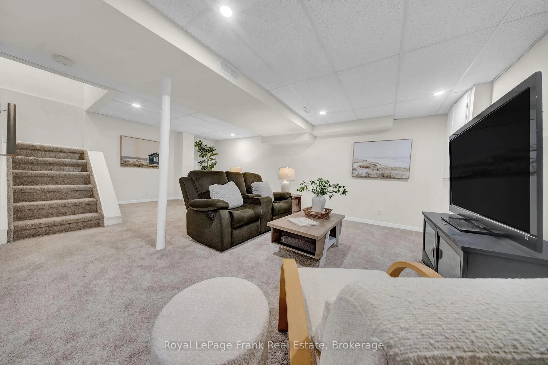 Photo 20 of 76 Cornwall Drive, Ajax, Central — HOMEH