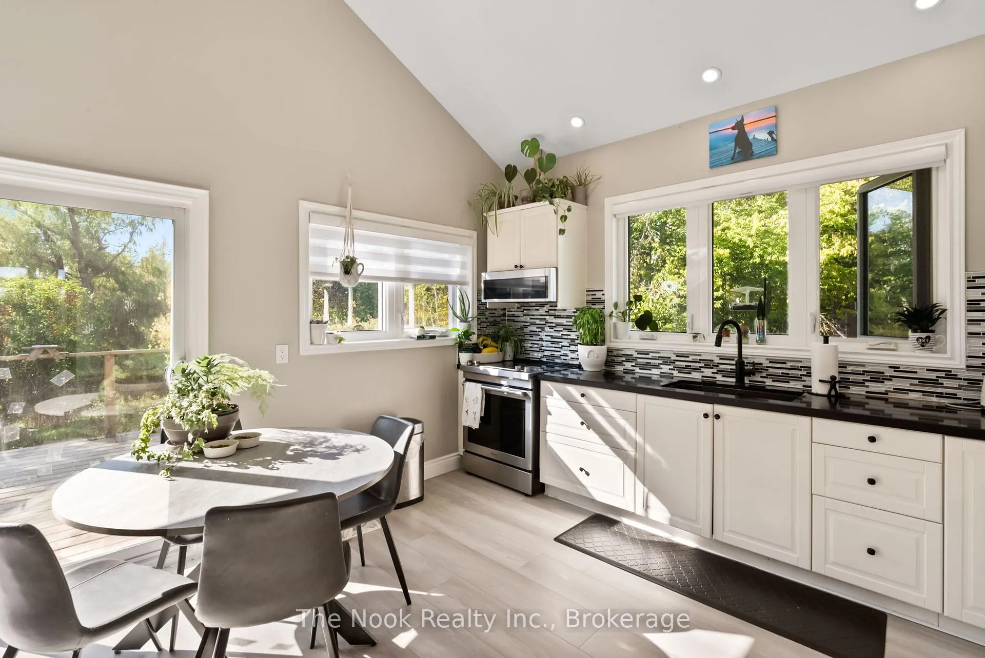 Photo 15 of 46 Mcguire Beach Road, Kawartha Lakes, Carden — HOMEH