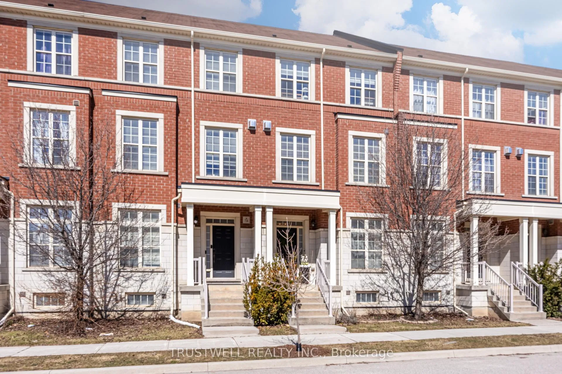 Front of 76 Donald Buttress Boulevard W