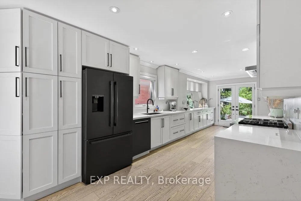 Photo 5 of 84 Judith Avenue, Vaughan, Brownridge — HOMEH