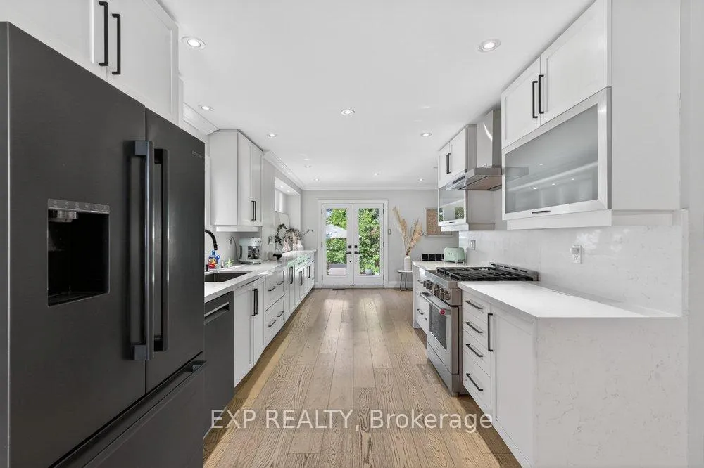 Photo 6 of 84 Judith Avenue, Vaughan, Brownridge — HOMEH