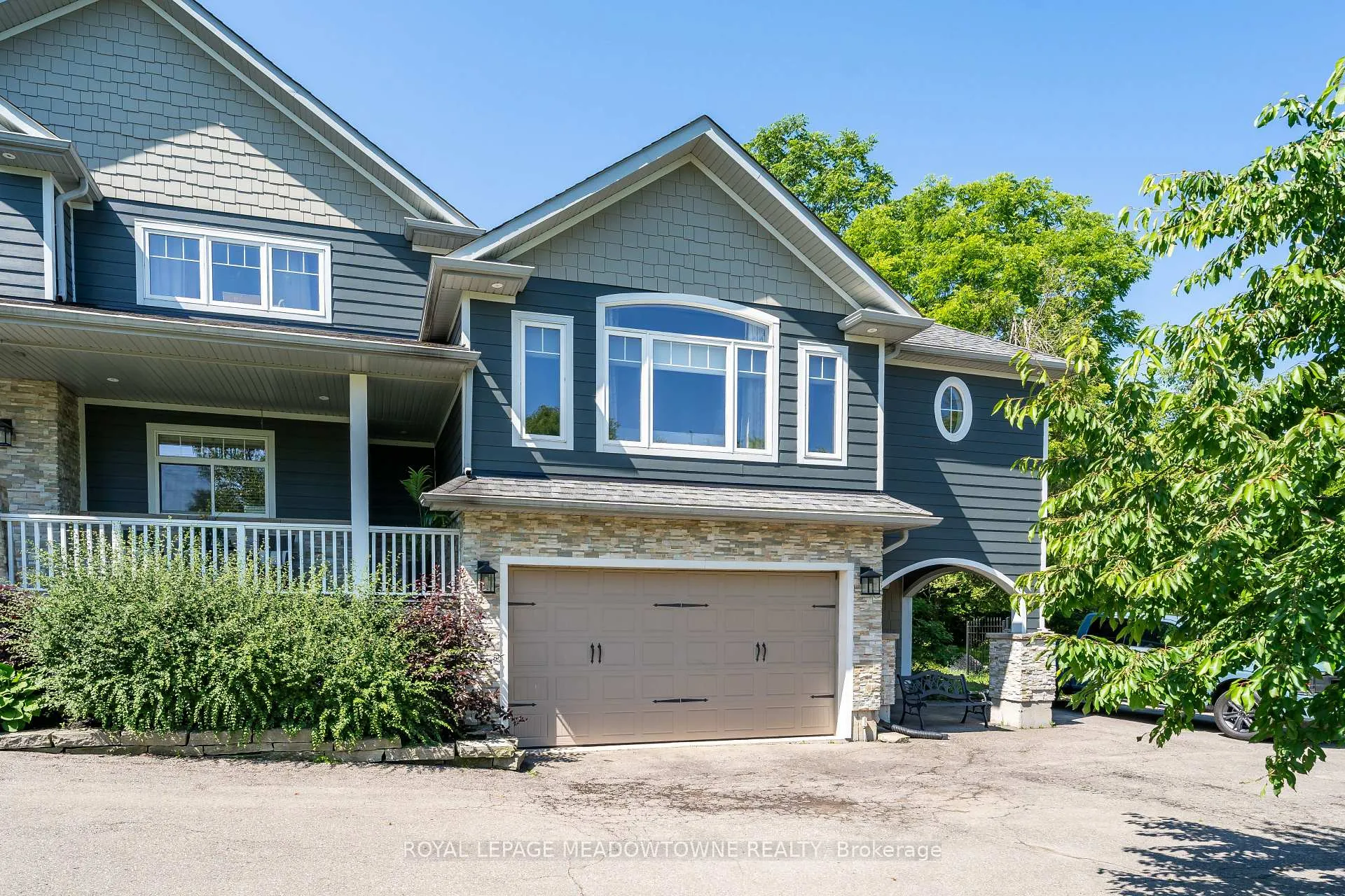 Photo 3 of 254 Main Street S, Halton Hills, Georgetown — HOMEH