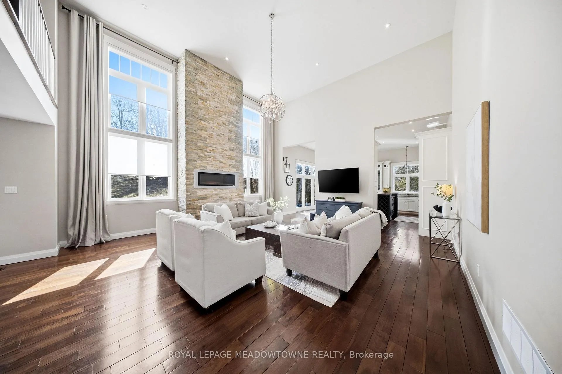 Photo 10 of 254 Main Street S, Halton Hills, Georgetown — HOMEH