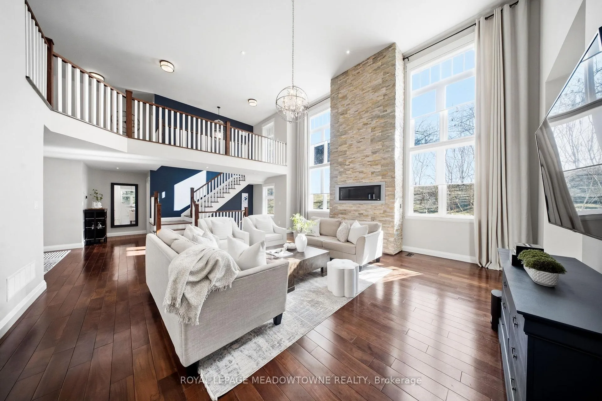 Photo 11 of 254 Main Street S, Halton Hills, Georgetown — HOMEH