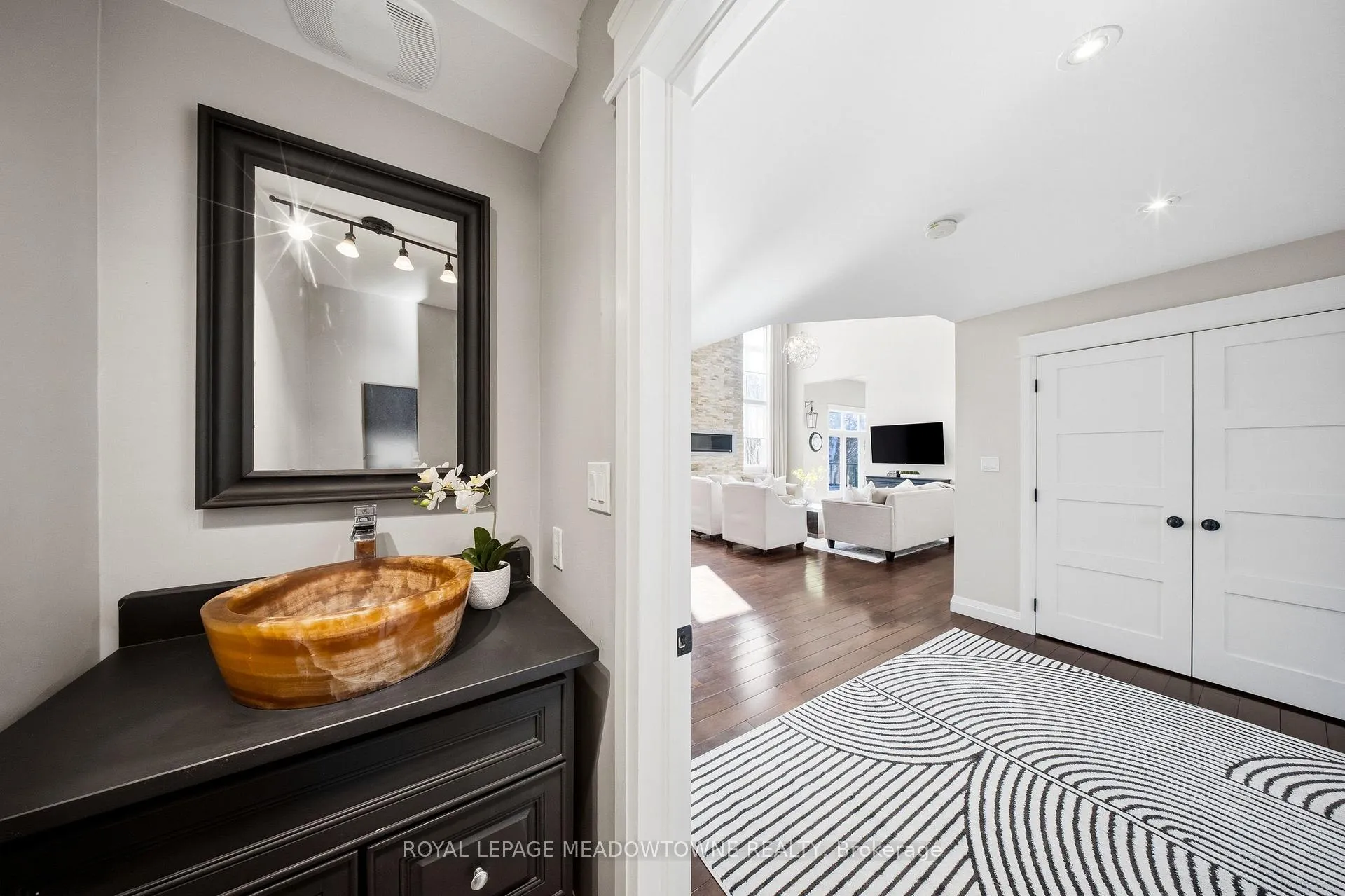 Photo 12 of 254 Main Street S, Halton Hills, Georgetown — HOMEH