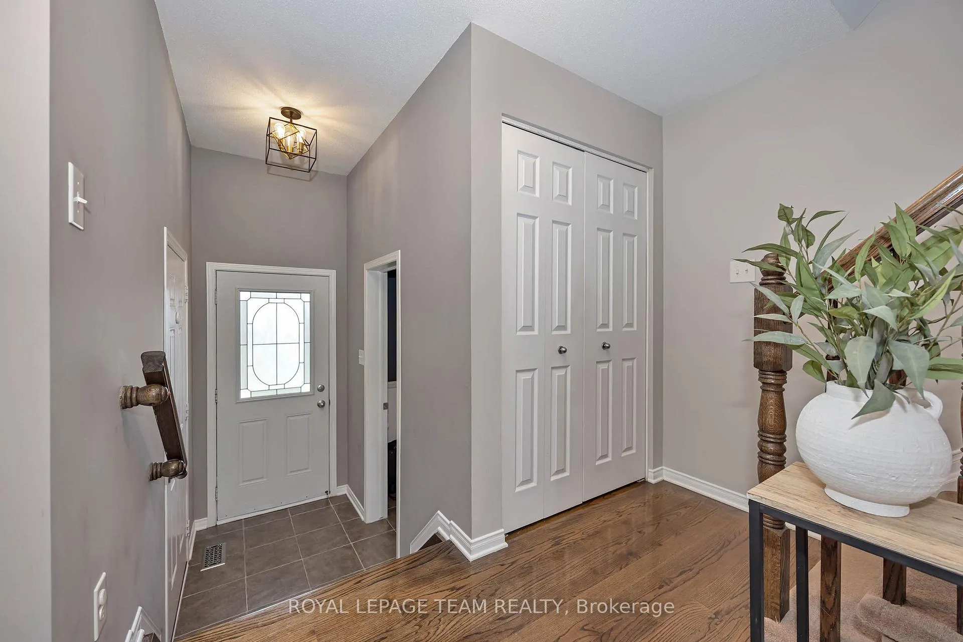 Photo 4 of 226 Arrita Street, Ottawa, Kanata - Emerald Meadows/Trailwest — HOMEH