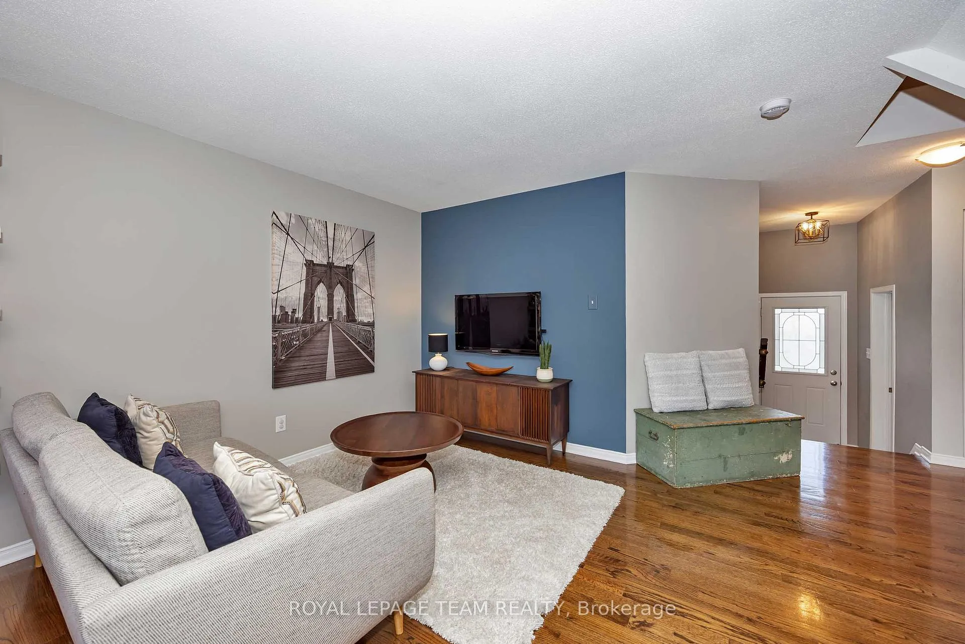 Photo 6 of 226 Arrita Street, Ottawa, Kanata - Emerald Meadows/Trailwest — HOMEH