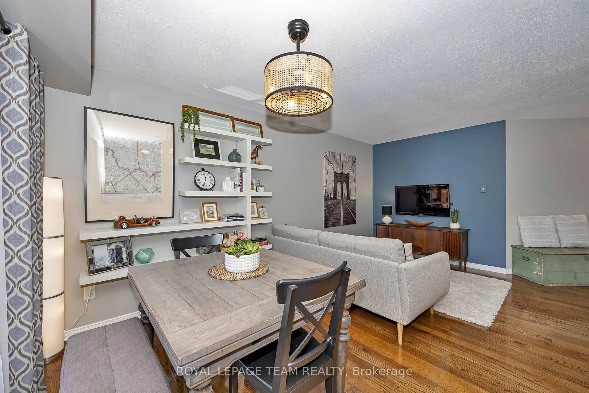 Photo 9 of 226 Arrita Street, Ottawa, Kanata - Emerald Meadows/Trailwest — HOMEH