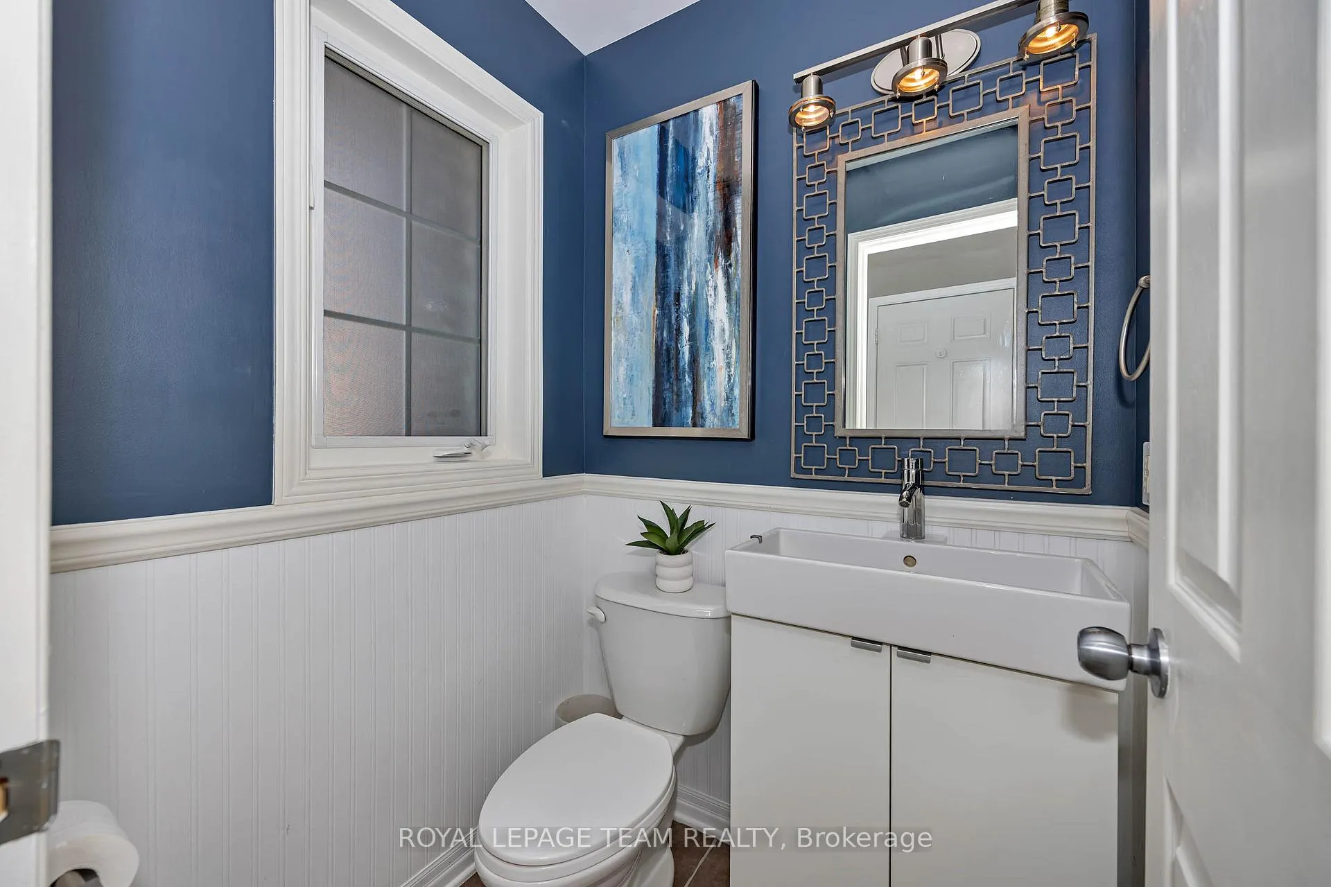 Photo 15 of 226 Arrita Street, Ottawa, Kanata - Emerald Meadows/Trailwest — HOMEH