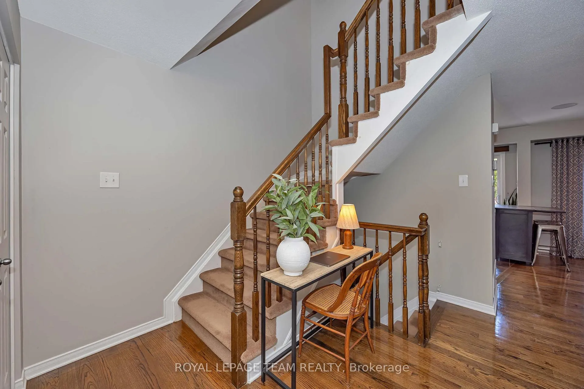 Photo 16 of 226 Arrita Street, Ottawa, Kanata - Emerald Meadows/Trailwest — HOMEH