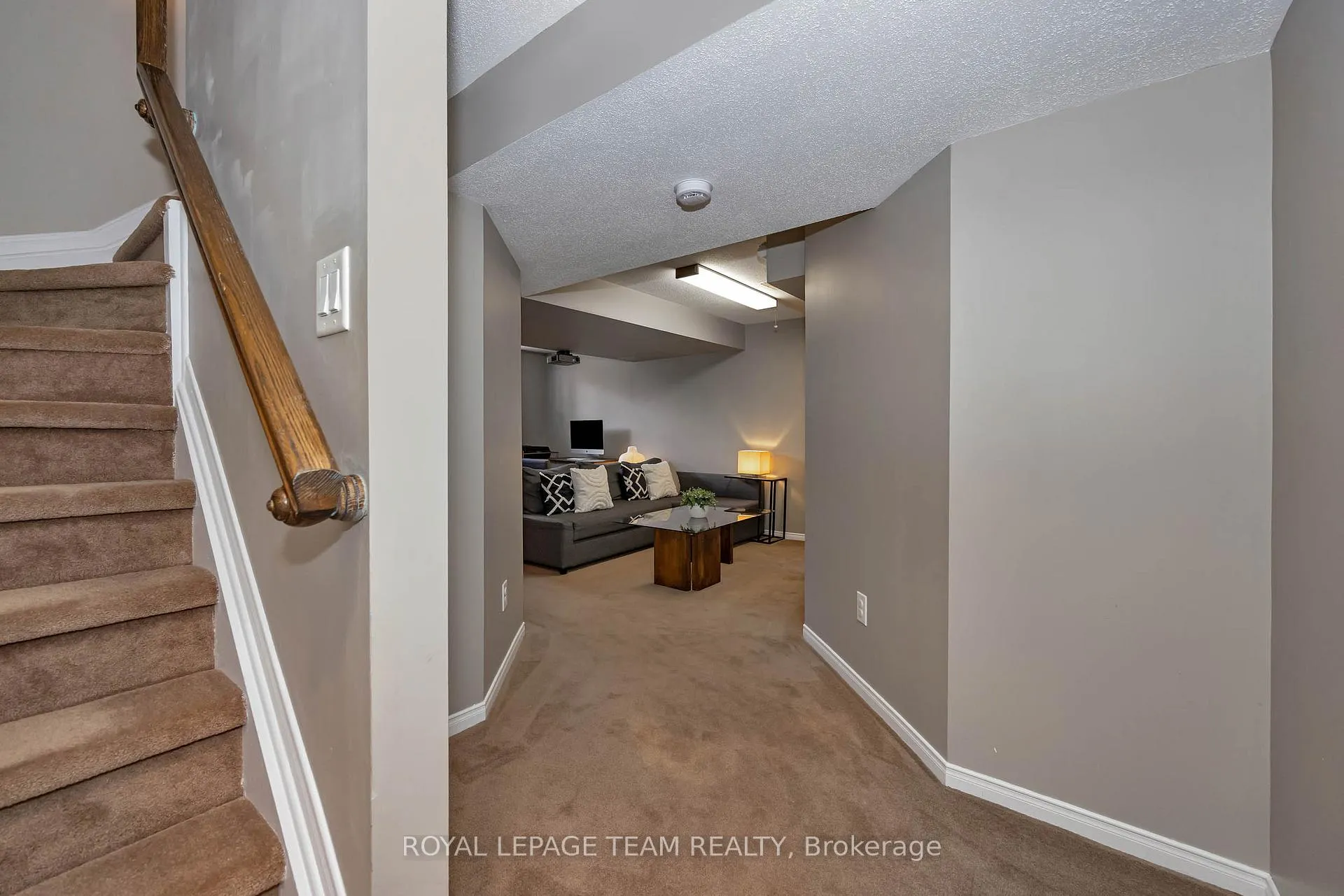 Photo 26 of 226 Arrita Street, Ottawa, Kanata - Emerald Meadows/Trailwest — HOMEH
