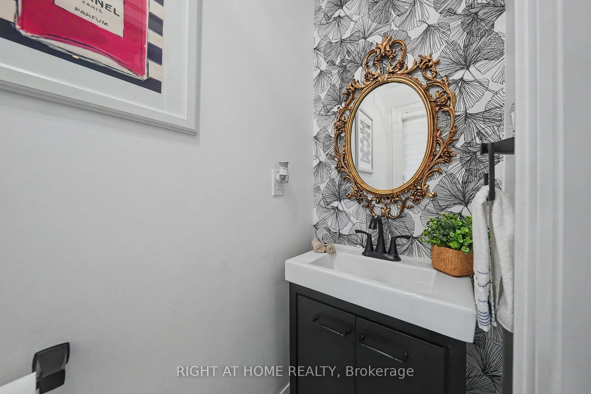 Photo 13 of 235 Montebello Avenue, Vaughan, Sonoma Heights — HOMEH