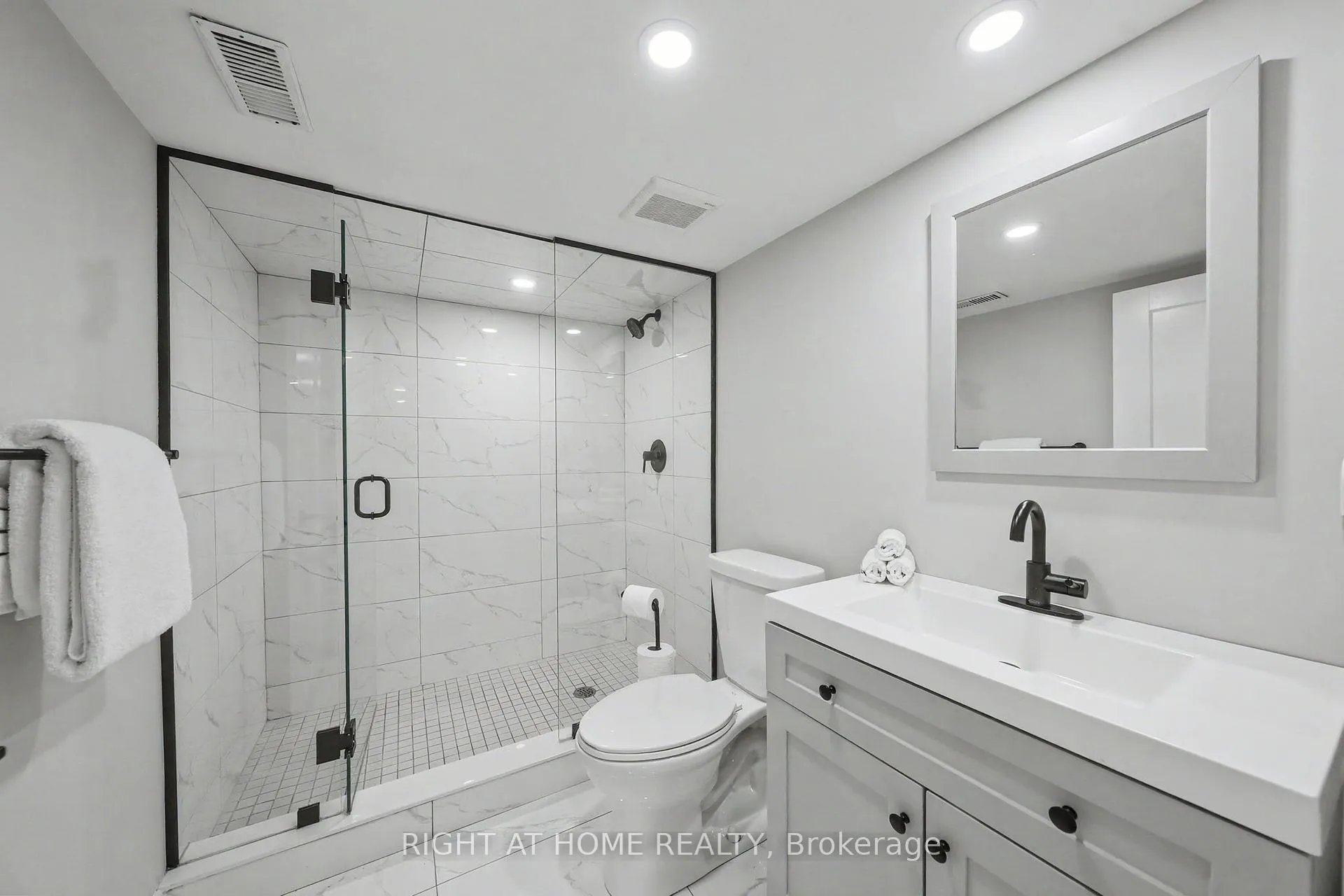 Photo 22 of 235 Montebello Avenue, Vaughan, Sonoma Heights — HOMEH