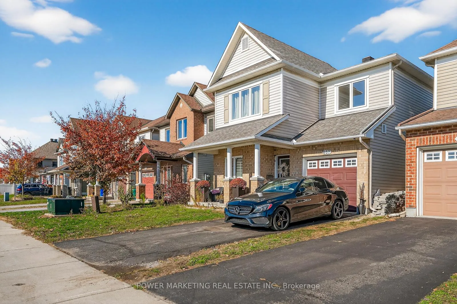 Photo 3 of 657 Clearbrook Drive N, Ottawa, Barrhaven - Strandherd — HOMEH