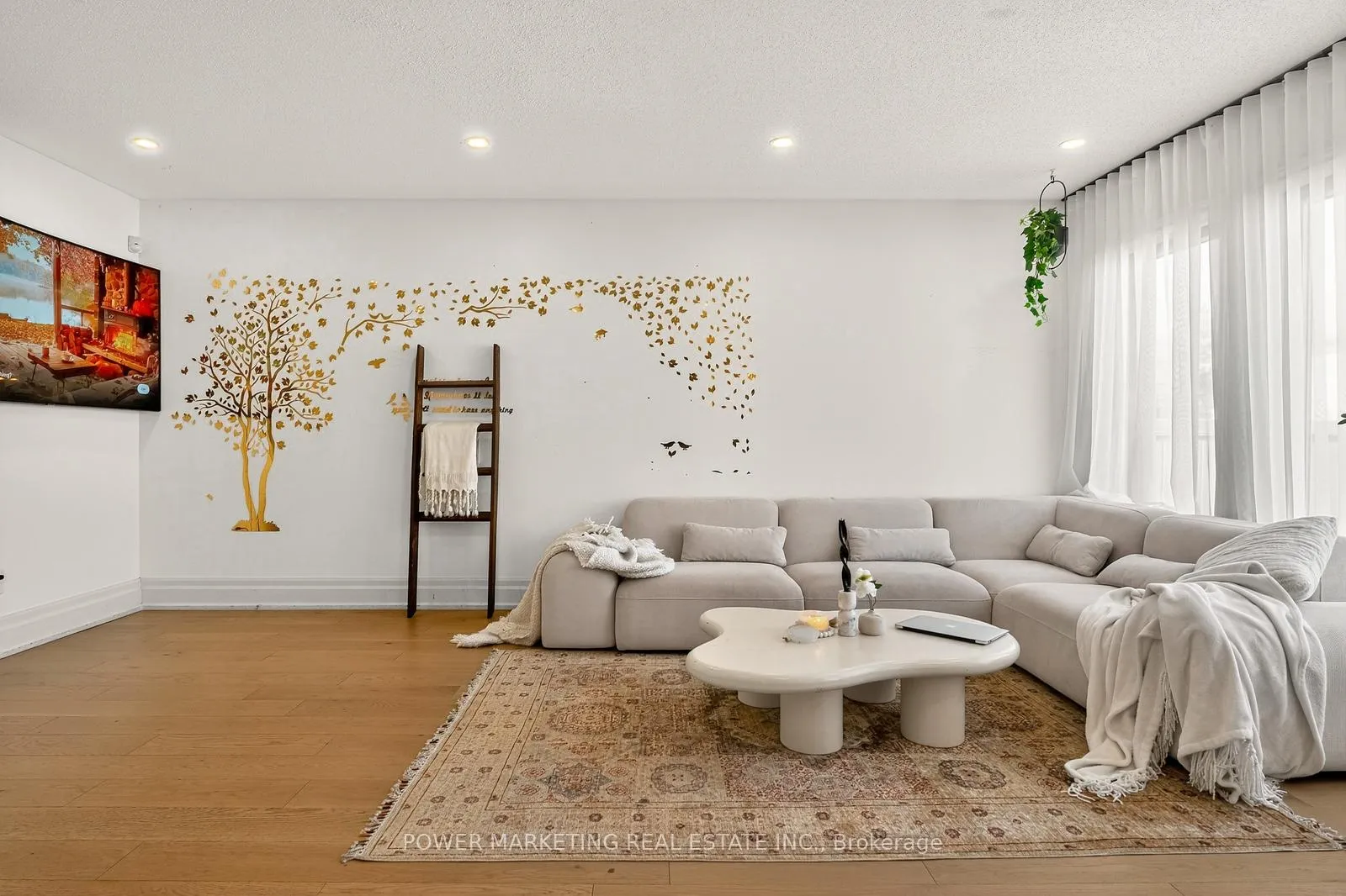 Photo 11 of 657 Clearbrook Drive N, Ottawa, Barrhaven - Strandherd — HOMEH