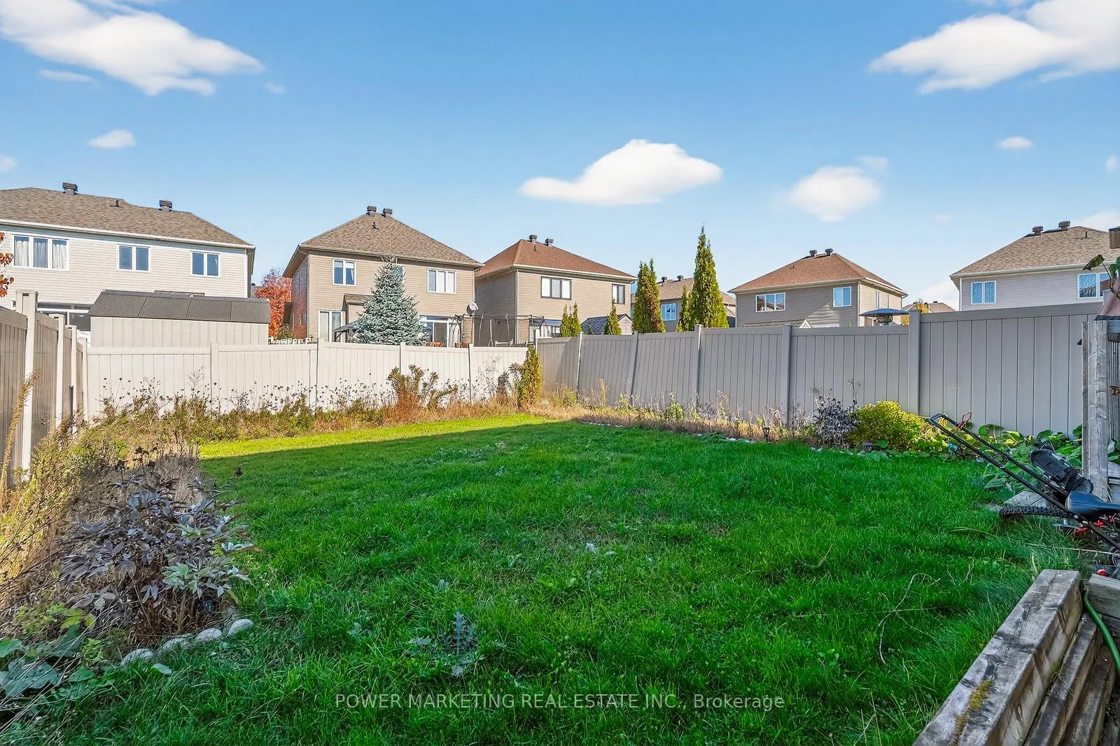 Photo 24 of 657 Clearbrook Drive N, Ottawa, Barrhaven - Strandherd — HOMEH