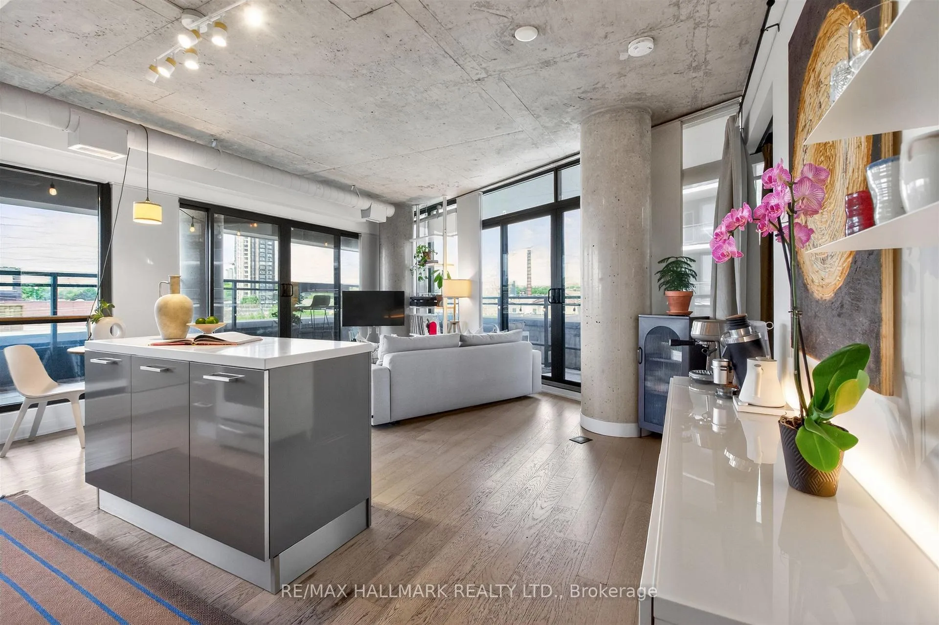 Photo 2 of Unit 508, 319 Carlaw Avenue, Toronto, South Riverdale — HOMEH