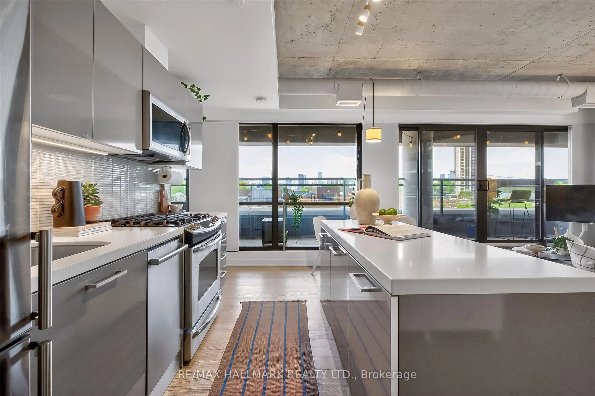 Photo 3 of Unit 508, 319 Carlaw Avenue, Toronto, South Riverdale — HOMEH