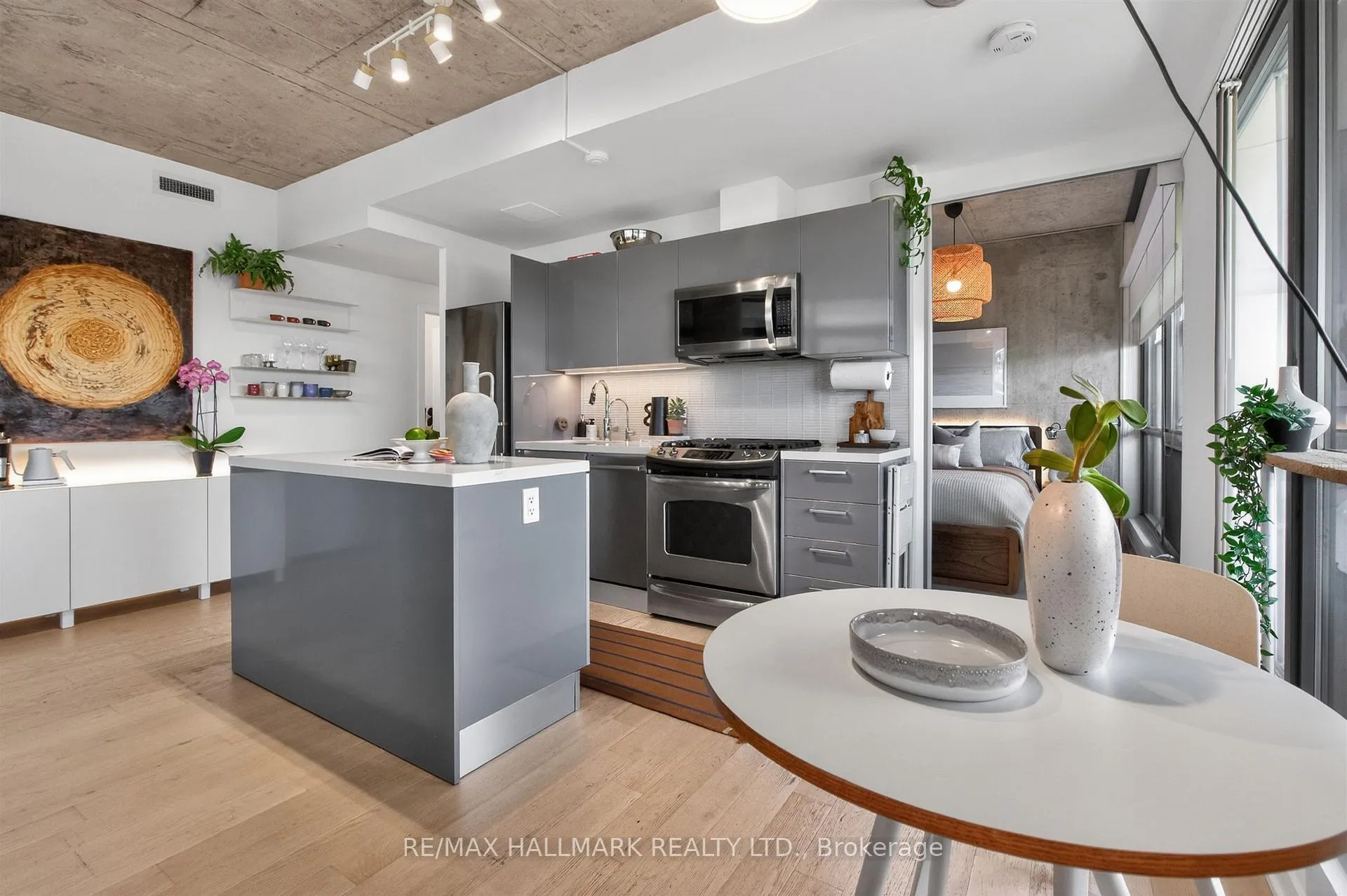 Photo 10 of Unit 508, 319 Carlaw Avenue, Toronto, South Riverdale — HOMEH