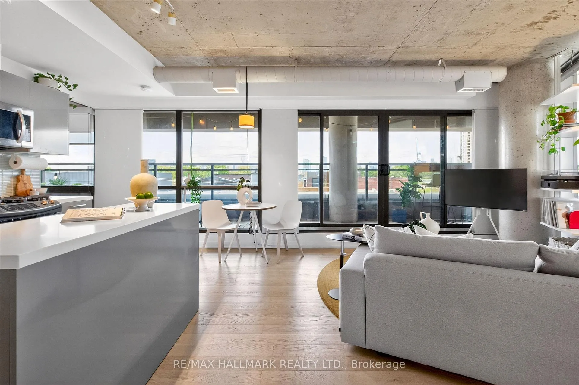 Photo 12 of Unit 508, 319 Carlaw Avenue, Toronto, South Riverdale — HOMEH