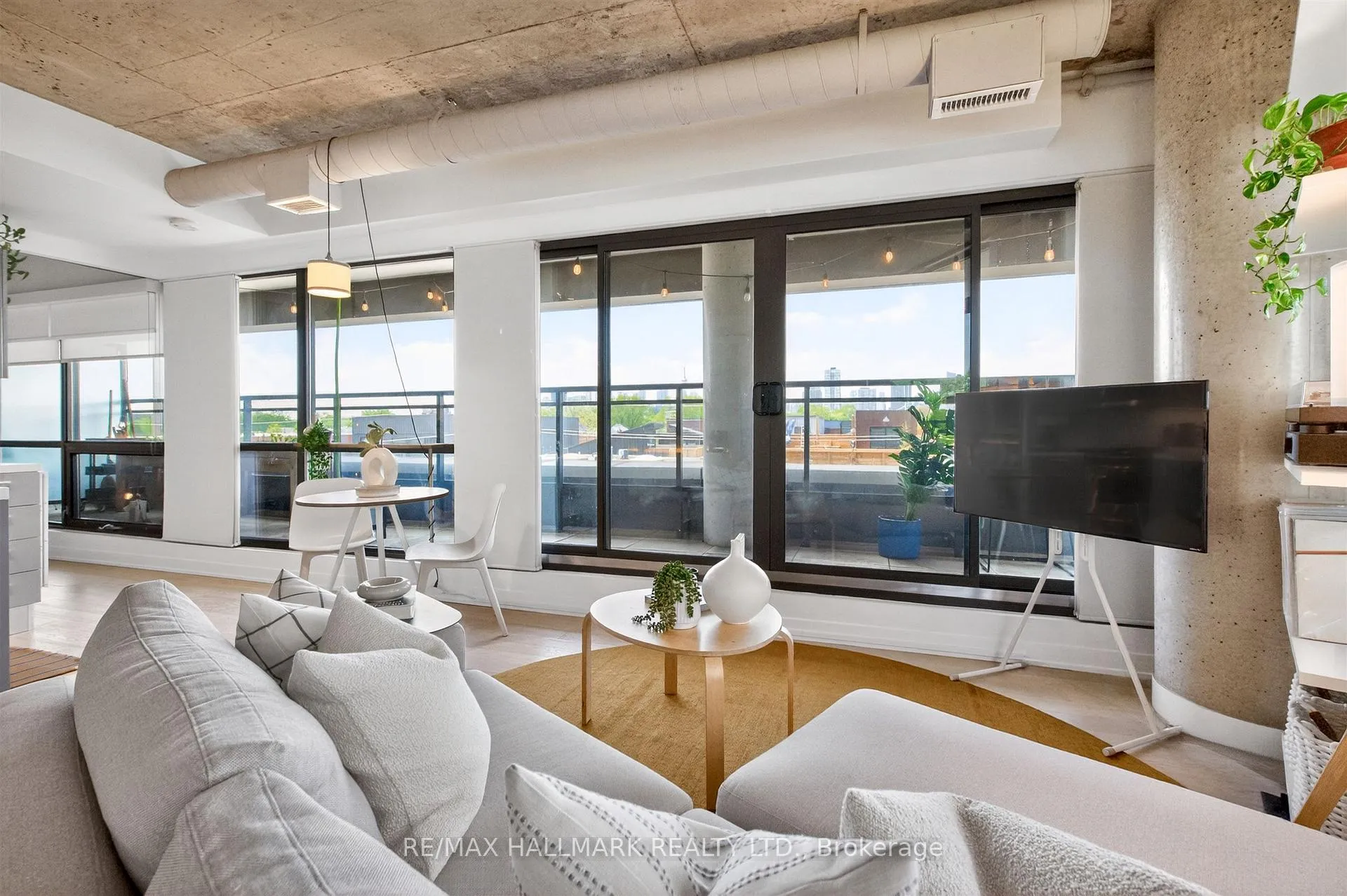 Photo 14 of Unit 508, 319 Carlaw Avenue, Toronto, South Riverdale — HOMEH