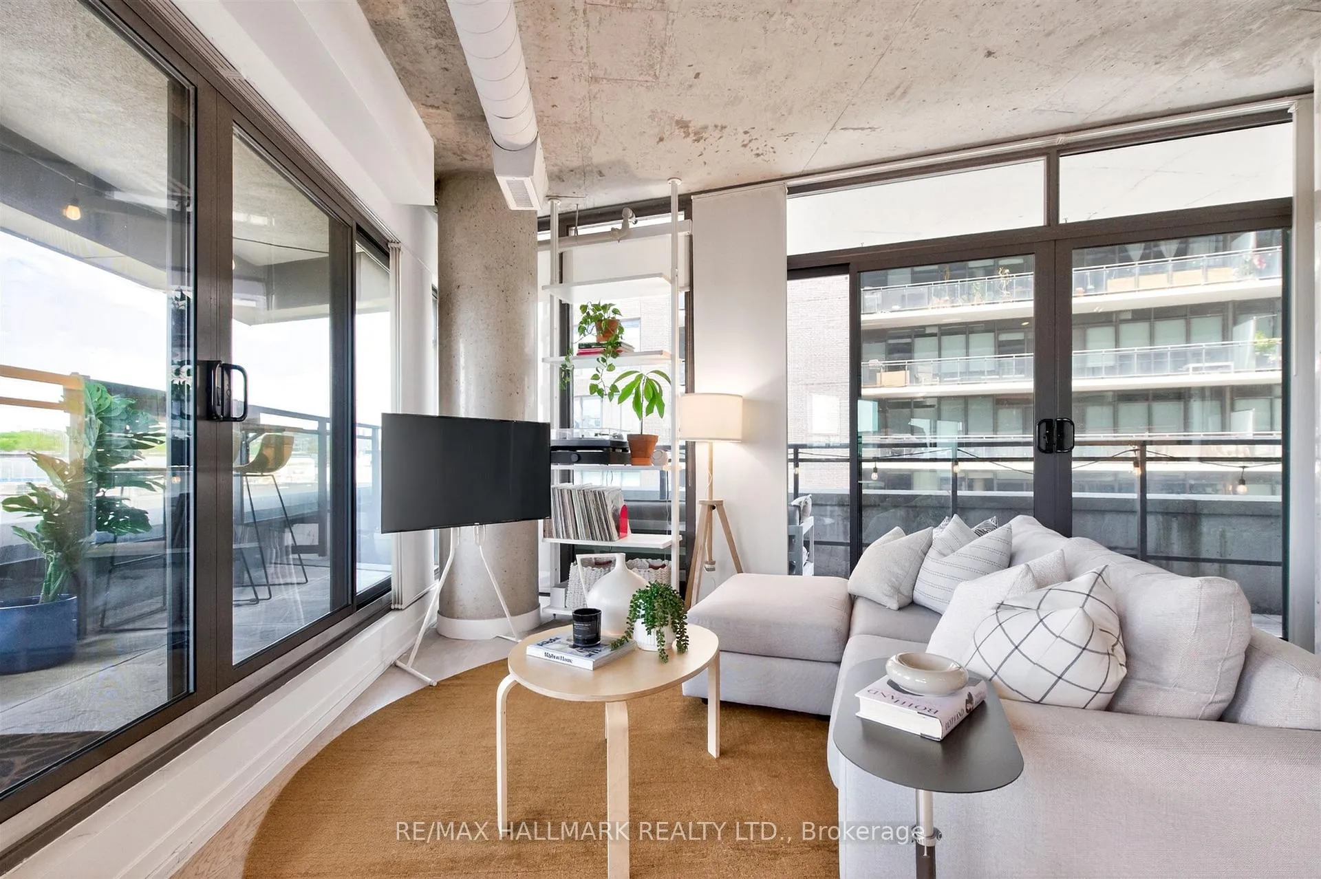 Photo 16 of Unit 508, 319 Carlaw Avenue, Toronto, South Riverdale — HOMEH