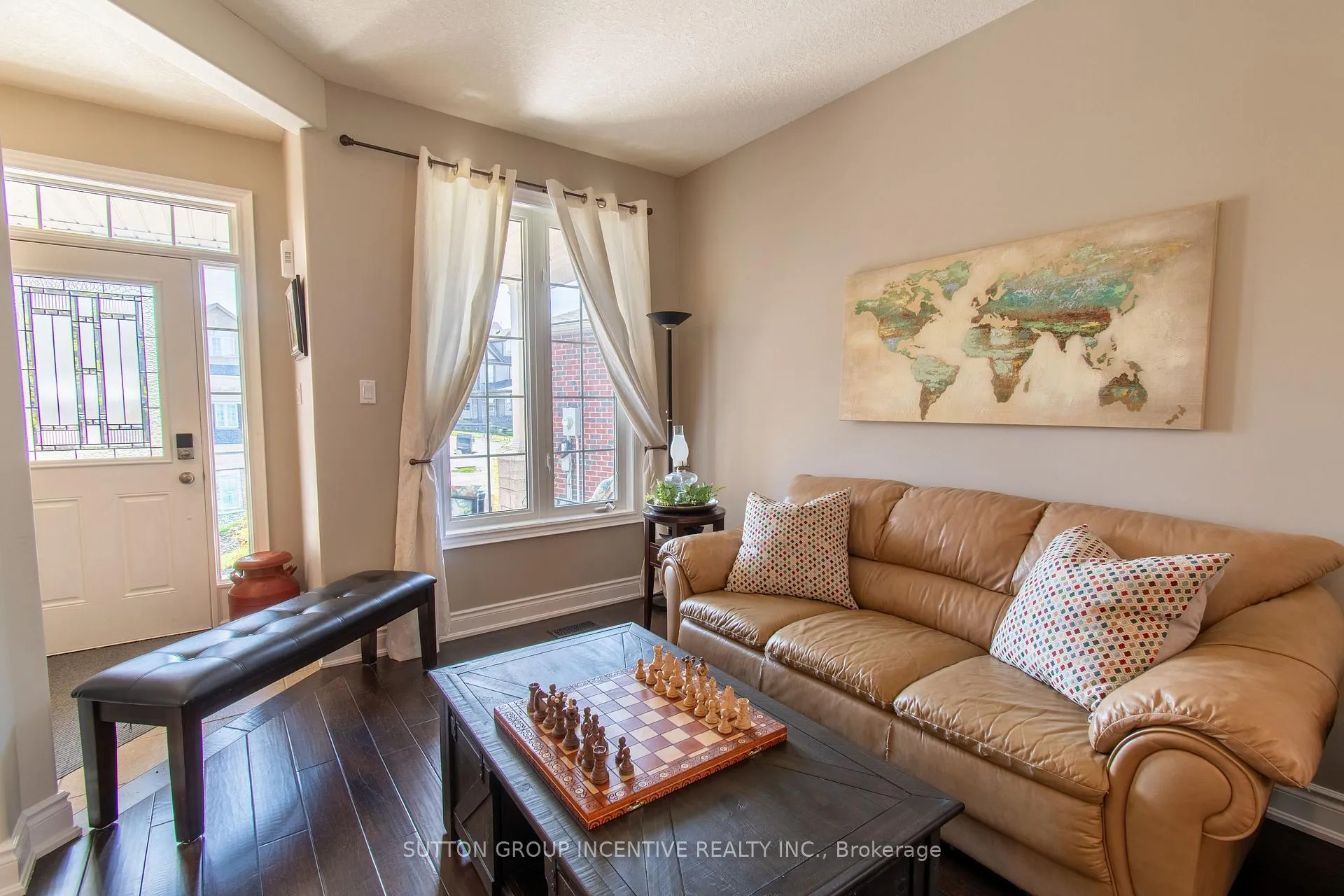 Photo 7 of 18 Graihawk Drive, Barrie, Ardagh — HOMEH