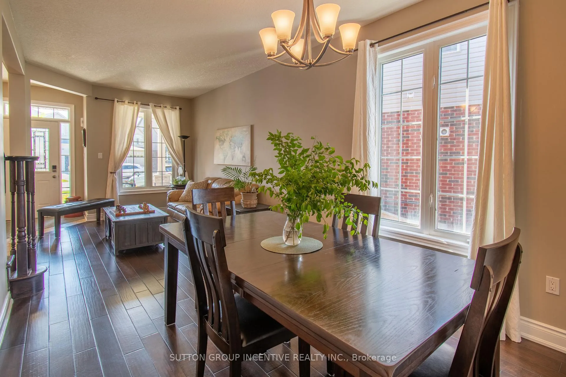 Photo 8 of 18 Graihawk Drive, Barrie, Ardagh — HOMEH