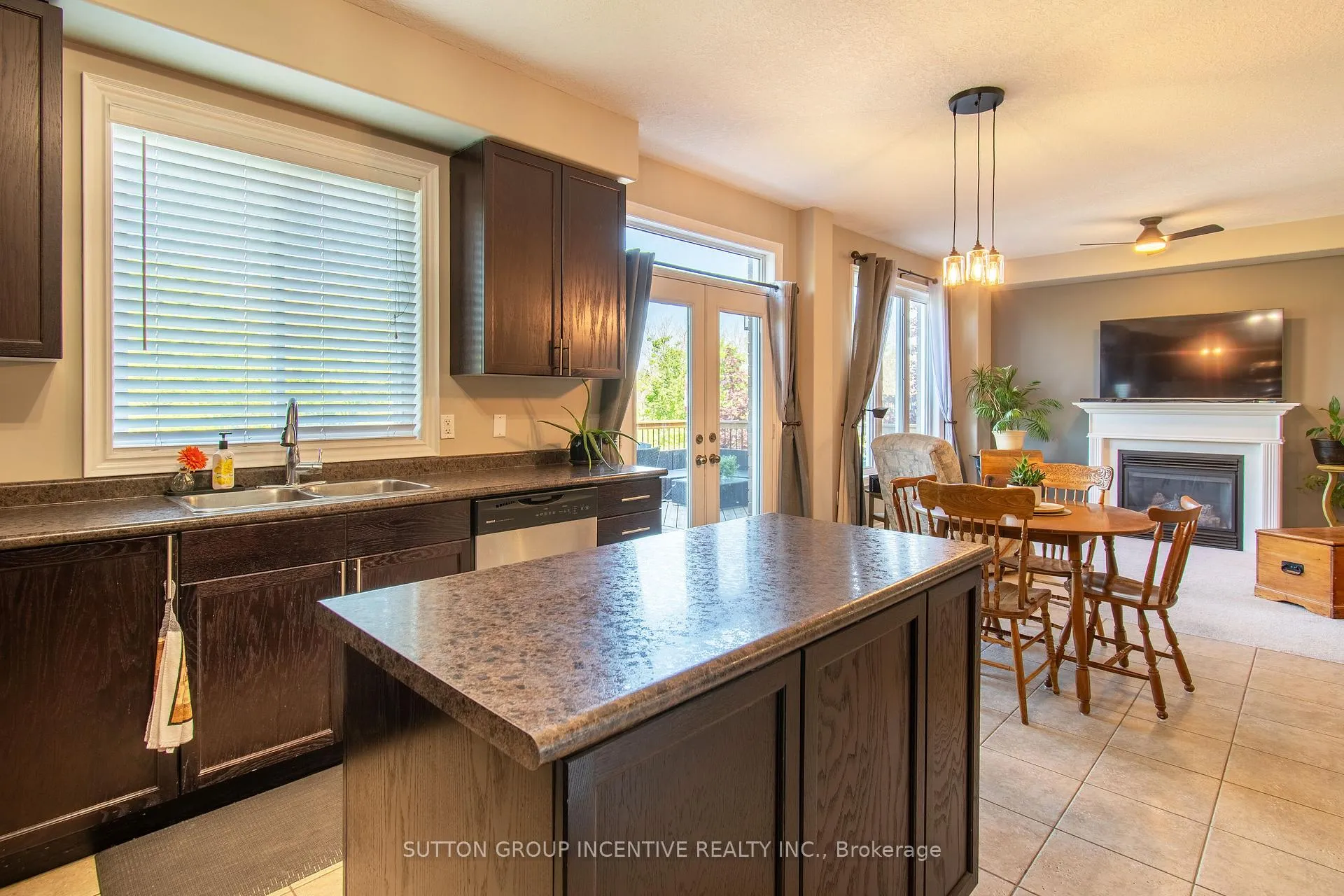 Photo 11 of 18 Graihawk Drive, Barrie, Ardagh — HOMEH