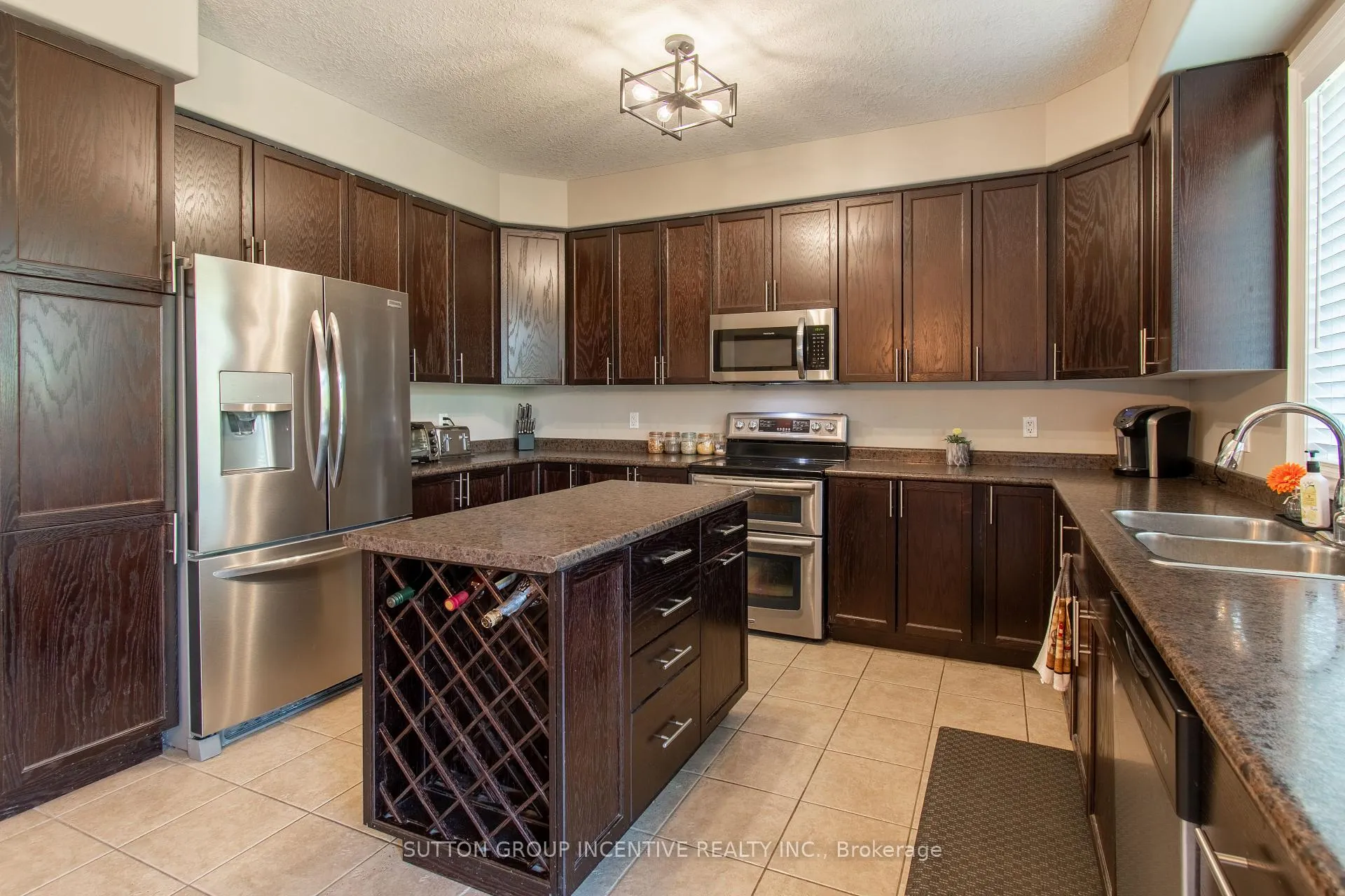 Photo 13 of 18 Graihawk Drive, Barrie, Ardagh — HOMEH