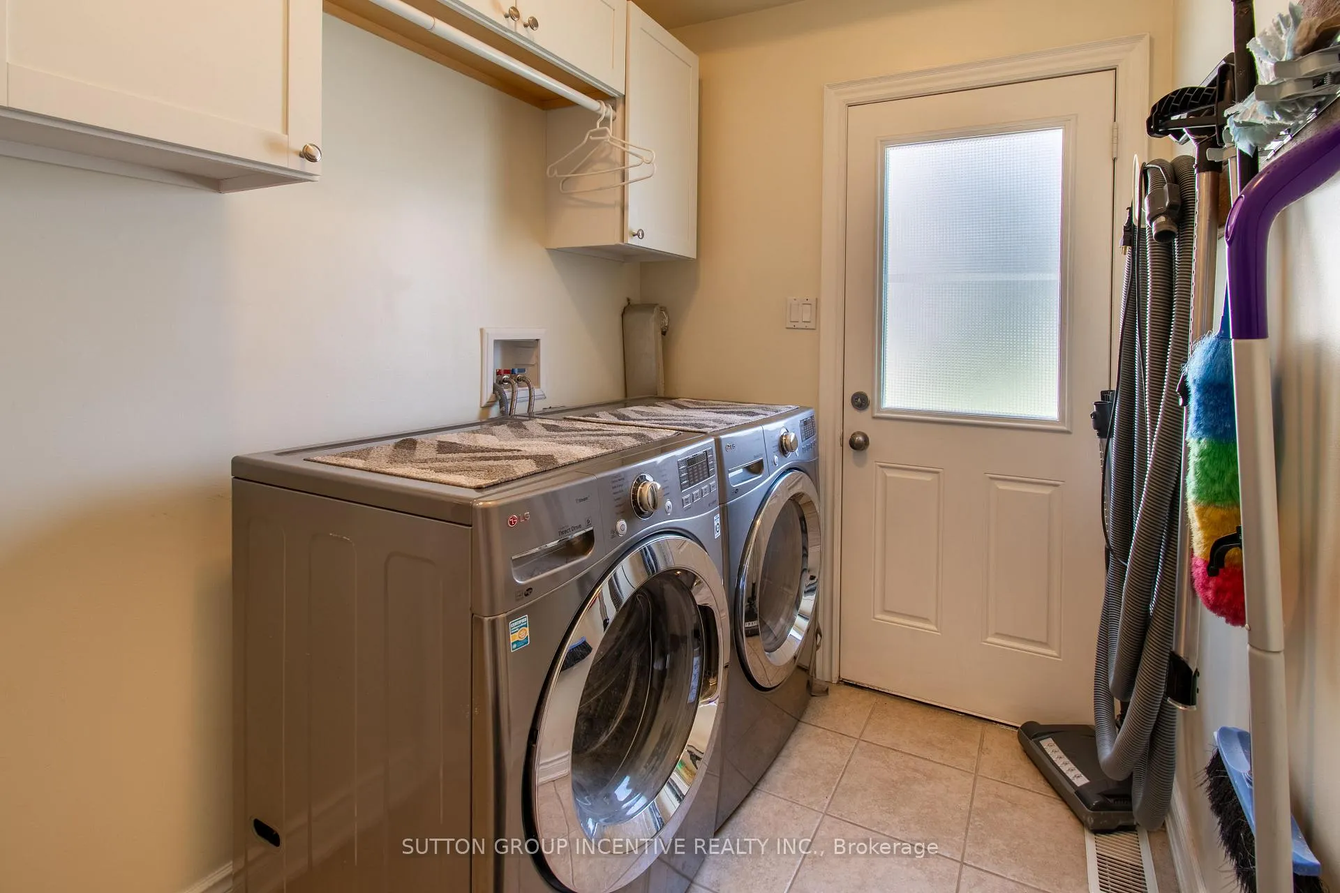 Photo 16 of 18 Graihawk Drive, Barrie, Ardagh — HOMEH