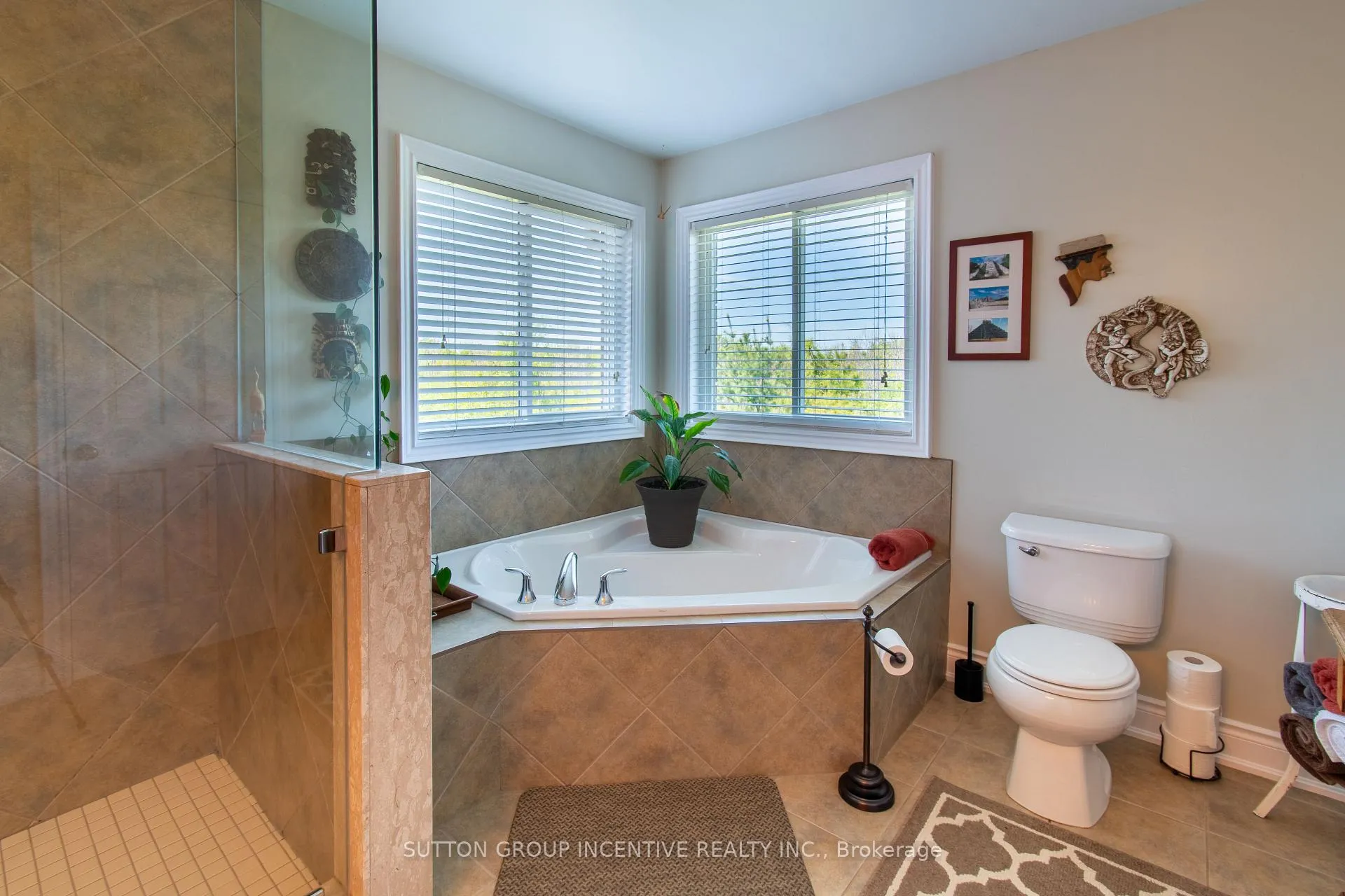 Photo 22 of 18 Graihawk Drive, Barrie, Ardagh — HOMEH