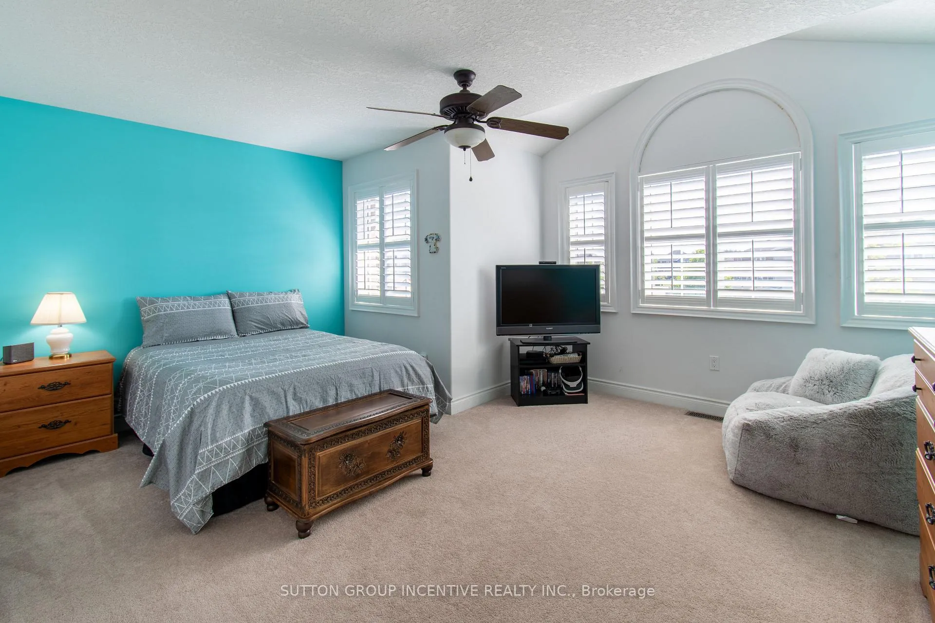 Photo 24 of 18 Graihawk Drive, Barrie, Ardagh — HOMEH