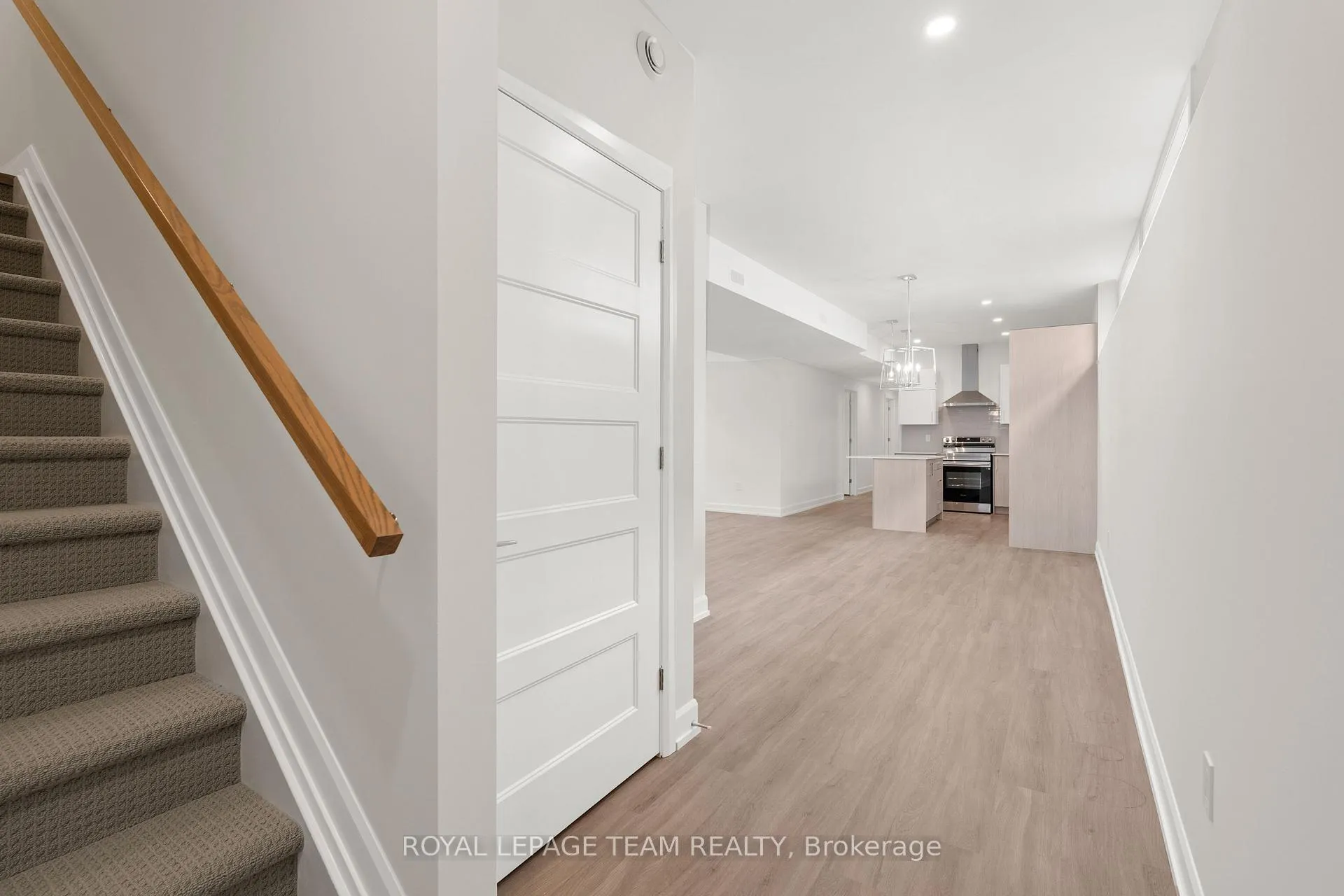 Photo 4 of Unit C, 6954 Notre Dame Street, Ottawa, Chateauneuf — HOMEH