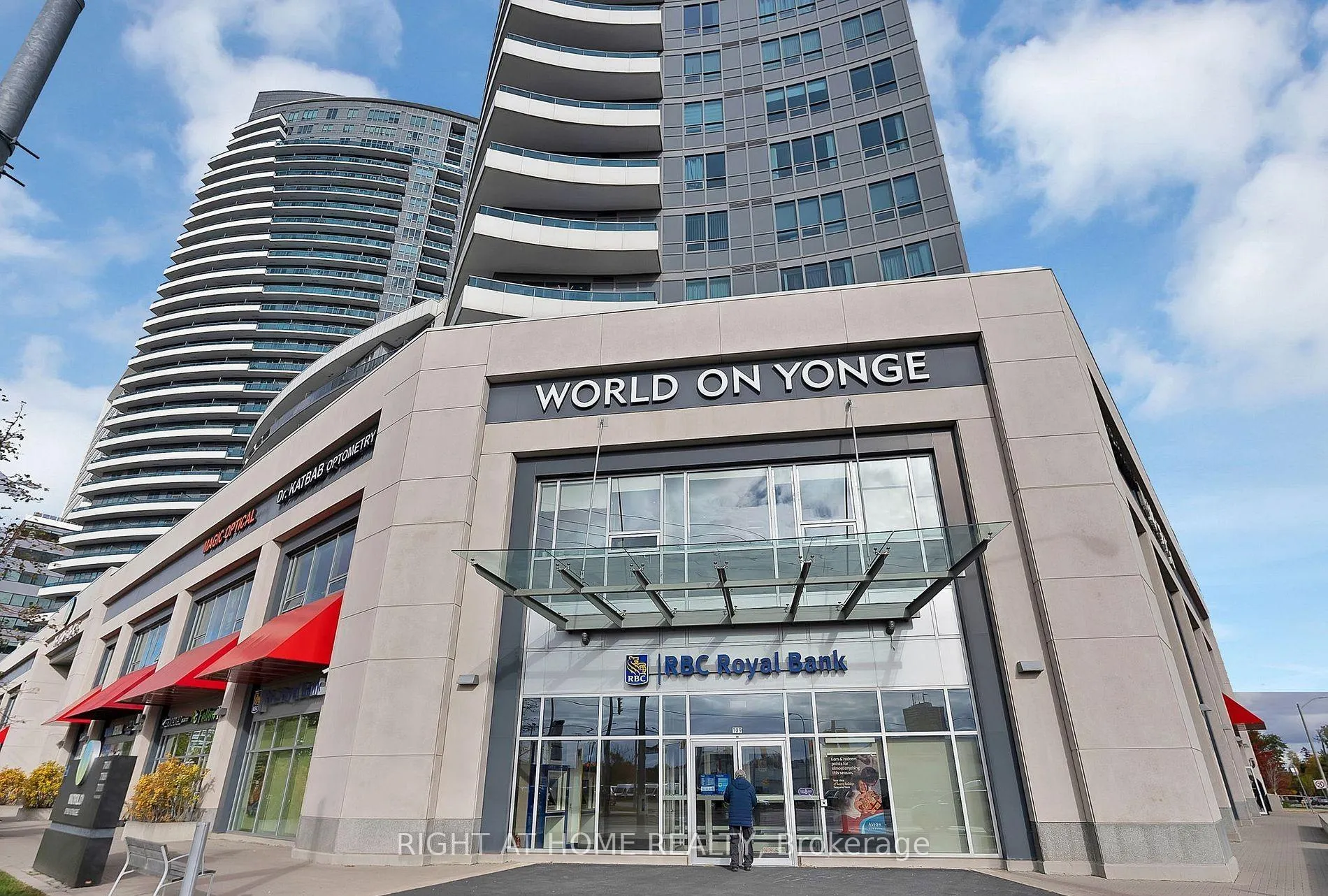 Photo 1 of Unit 303, 7171 Yonge Street, Markham, Grandview — HOMEH