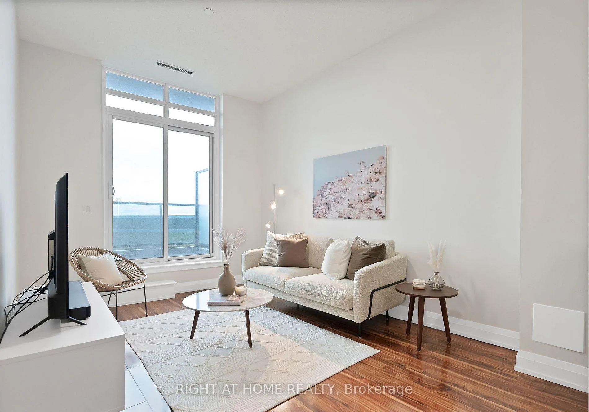 Photo 2 of Unit 303, 7171 Yonge Street, Markham, Grandview — HOMEH