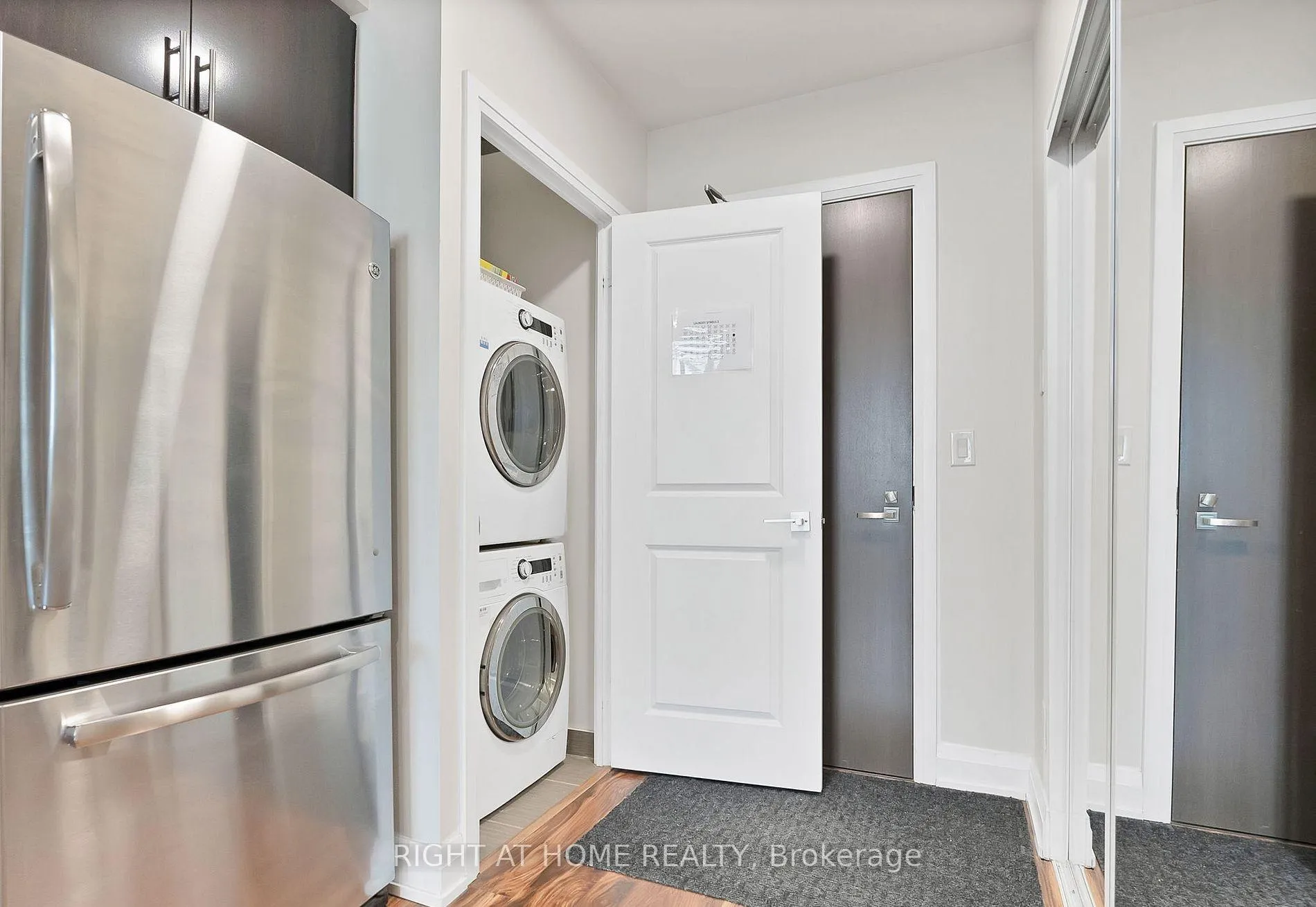 Photo 12 of Unit 303, 7171 Yonge Street, Markham, Grandview — HOMEH