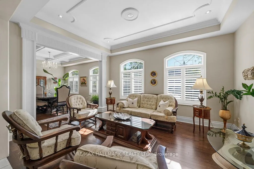 Photo 7 of 321 Grand Vellore Crescent, Vaughan, Vellore Village — HOMEH