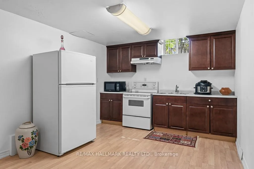 Photo 38 of 321 Grand Vellore Crescent, Vaughan, Vellore Village — HOMEH
