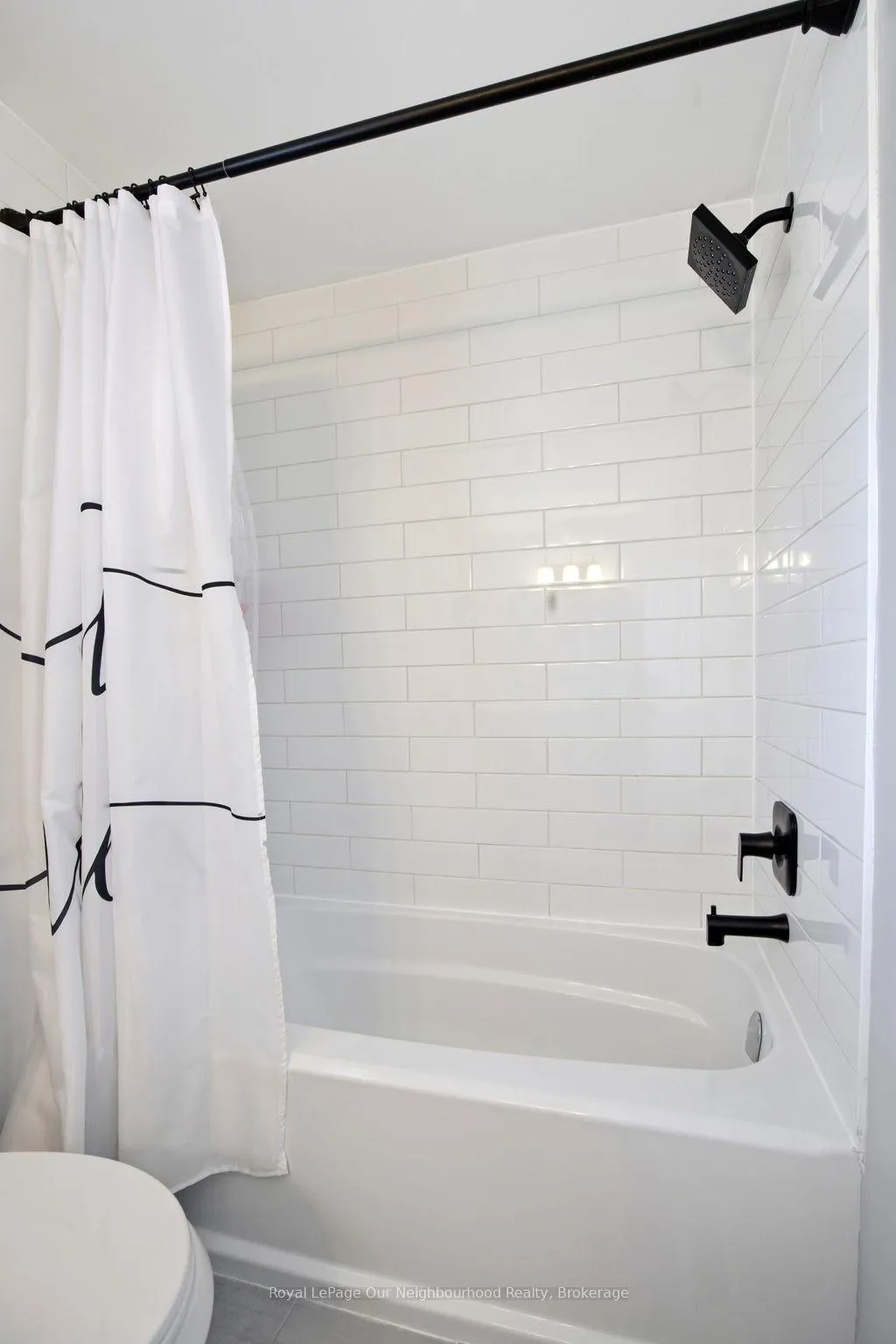 Photo 31 of 5 Catherine Drive, Whitby, Pringle Creek — HOMEH