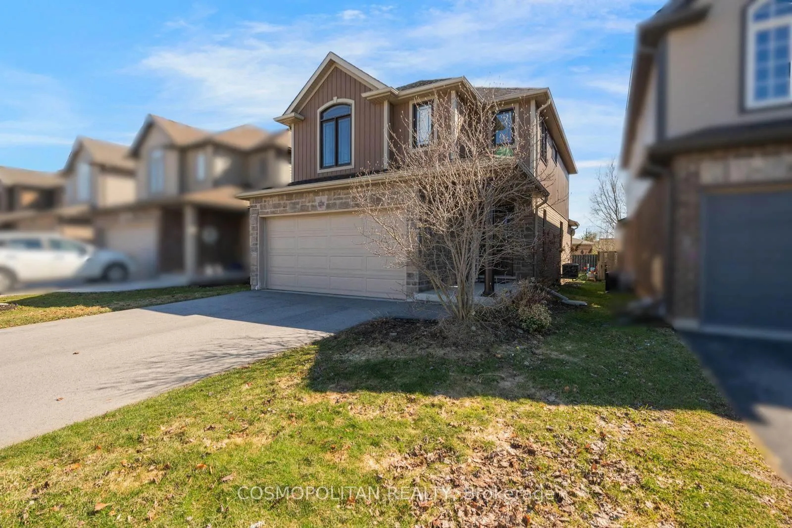 Photo 4 of 8396 Glavcic Drive, Niagara Falls, Forestview — HOMEH