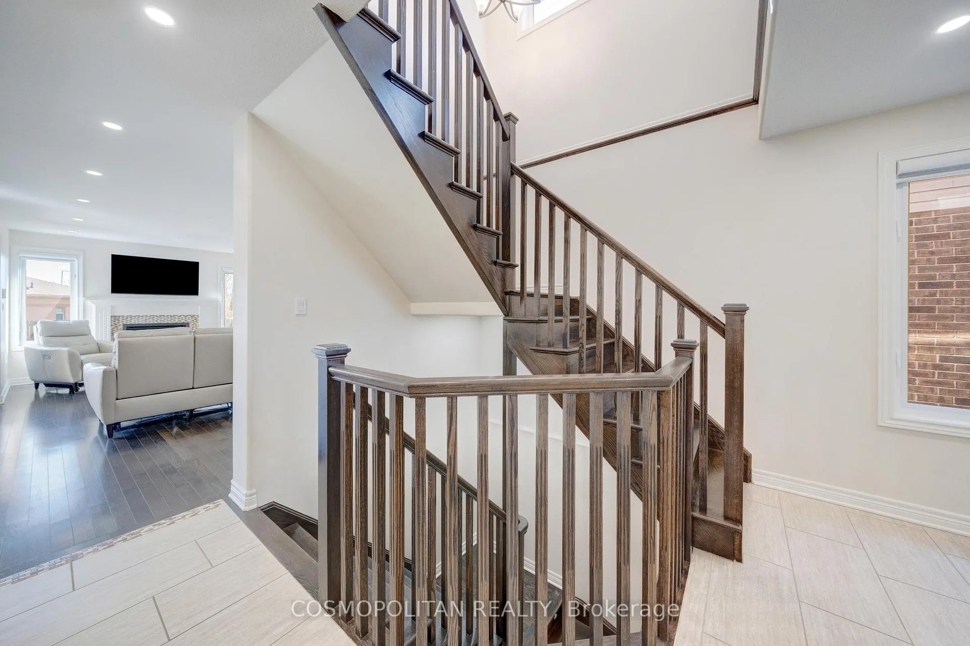 Photo 10 of 8396 Glavcic Drive, Niagara Falls, Forestview — HOMEH