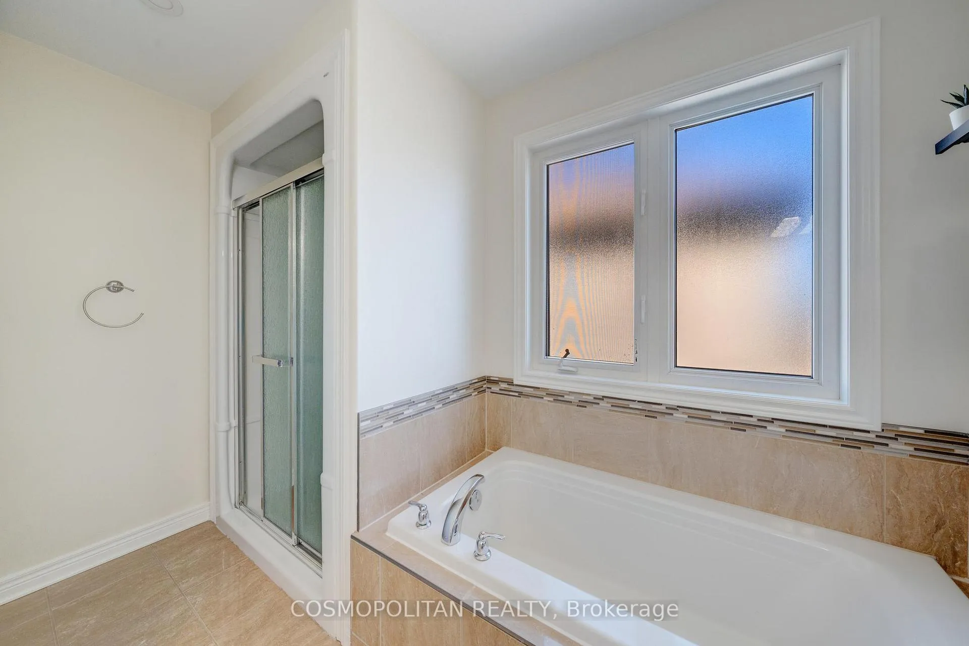Photo 33 of 8396 Glavcic Drive, Niagara Falls, Forestview — HOMEH