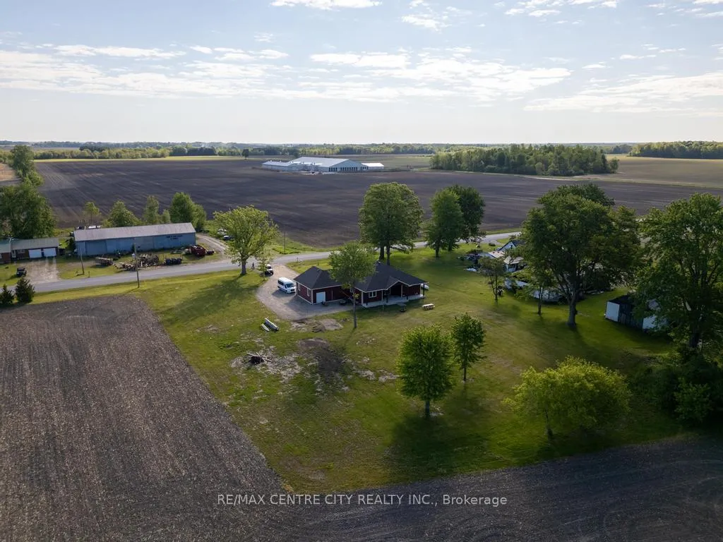 Photo 5 of 22273 Pratt Siding Road, Southwest Middlesex, Glencoe — HOMEH